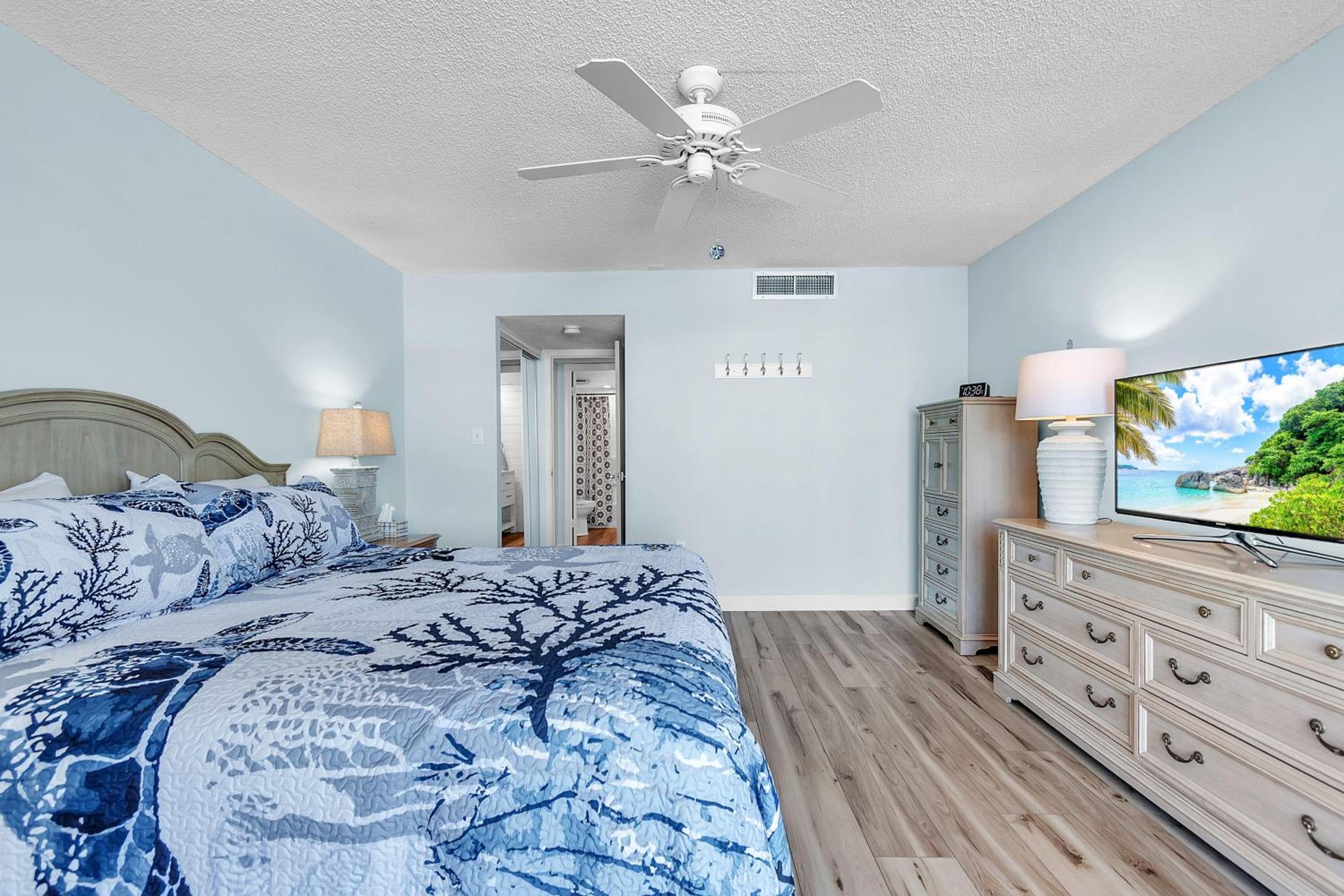Mansions By The Sea 905B - Premier