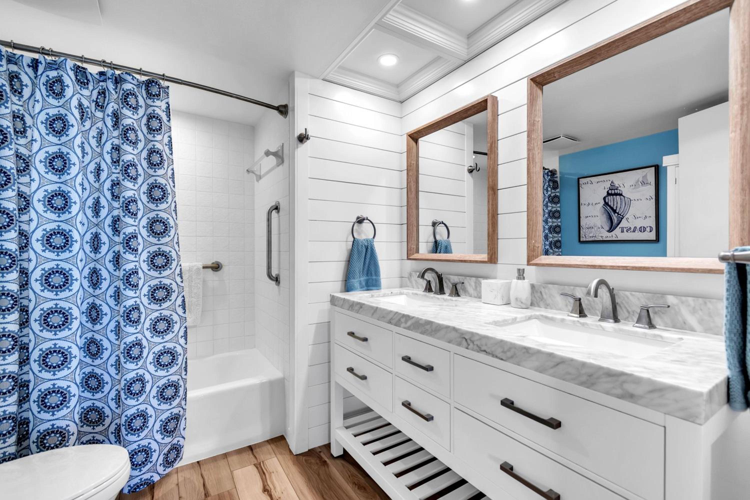 Mansions By The Sea 905B - Premier