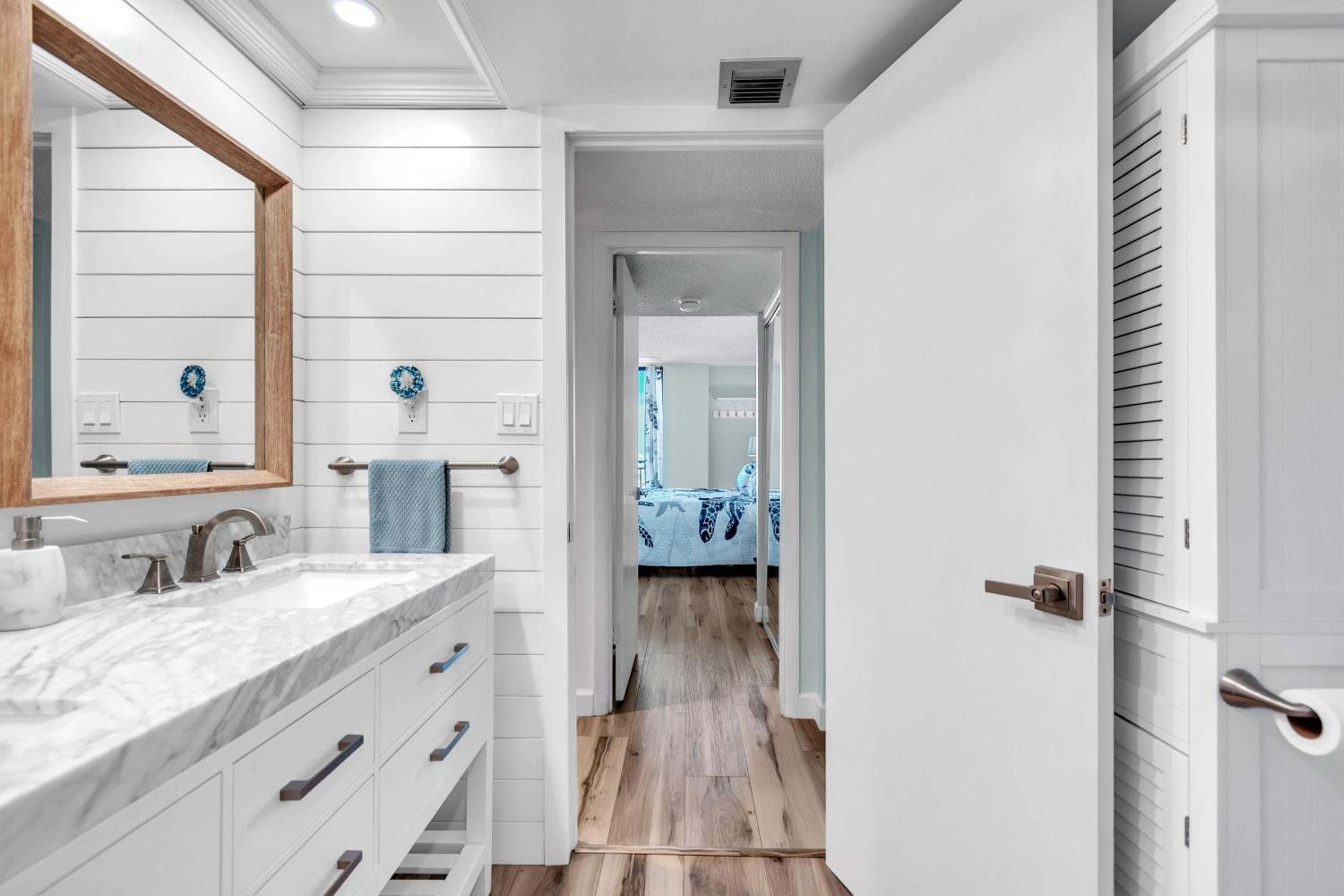 Mansions By The Sea 905B - Premier