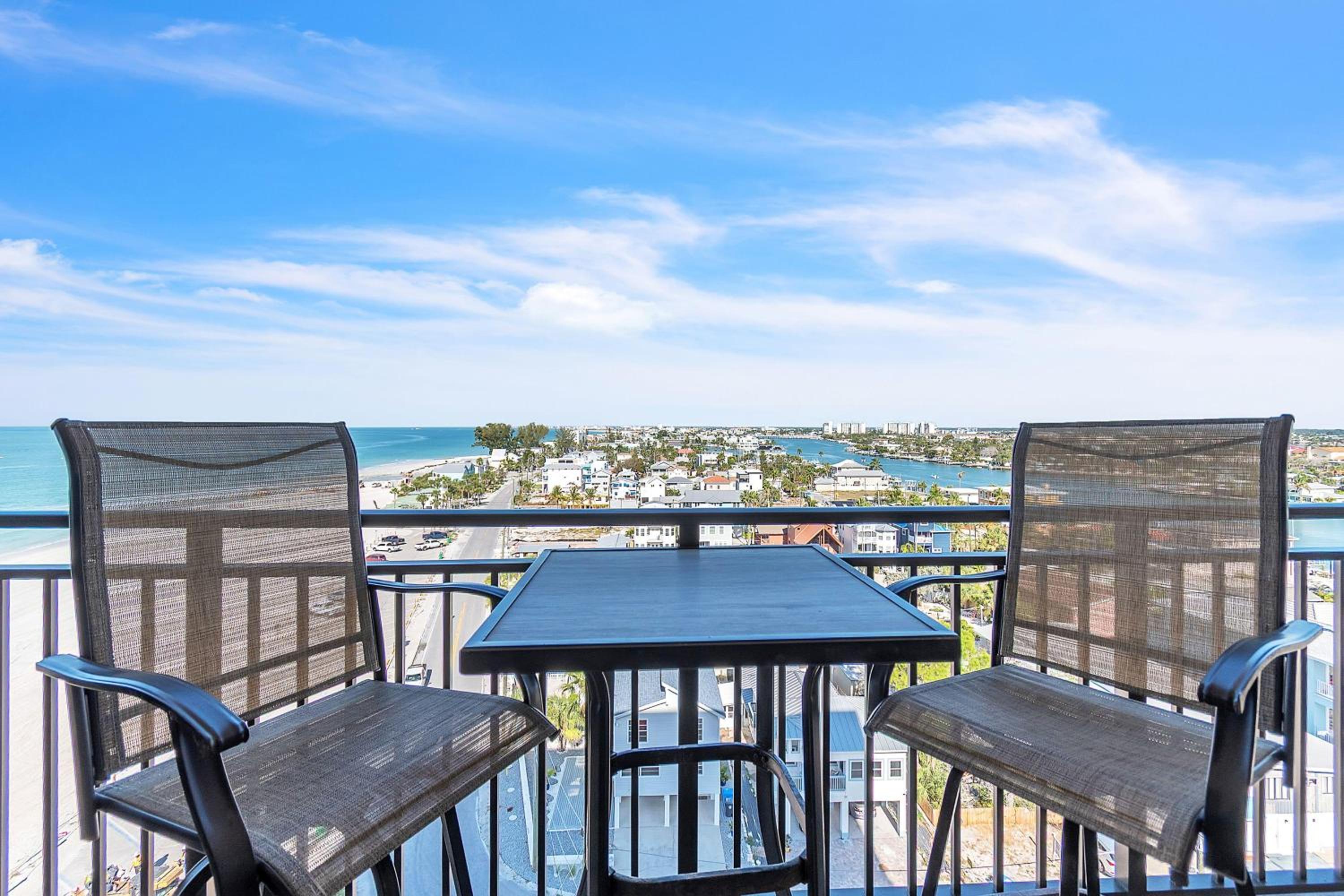 Mansions By The Sea 905B - Premier