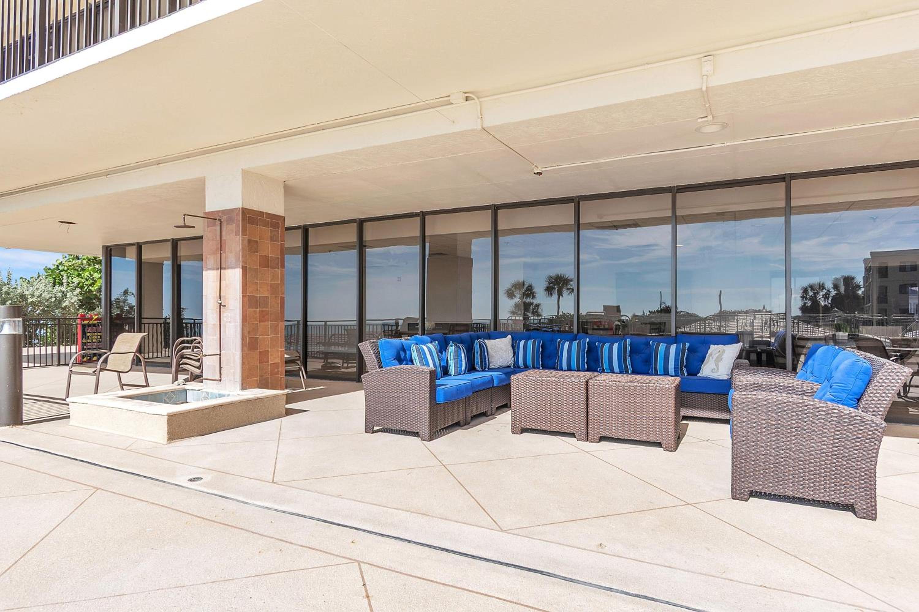 Mansions By The Sea 905B - Premier