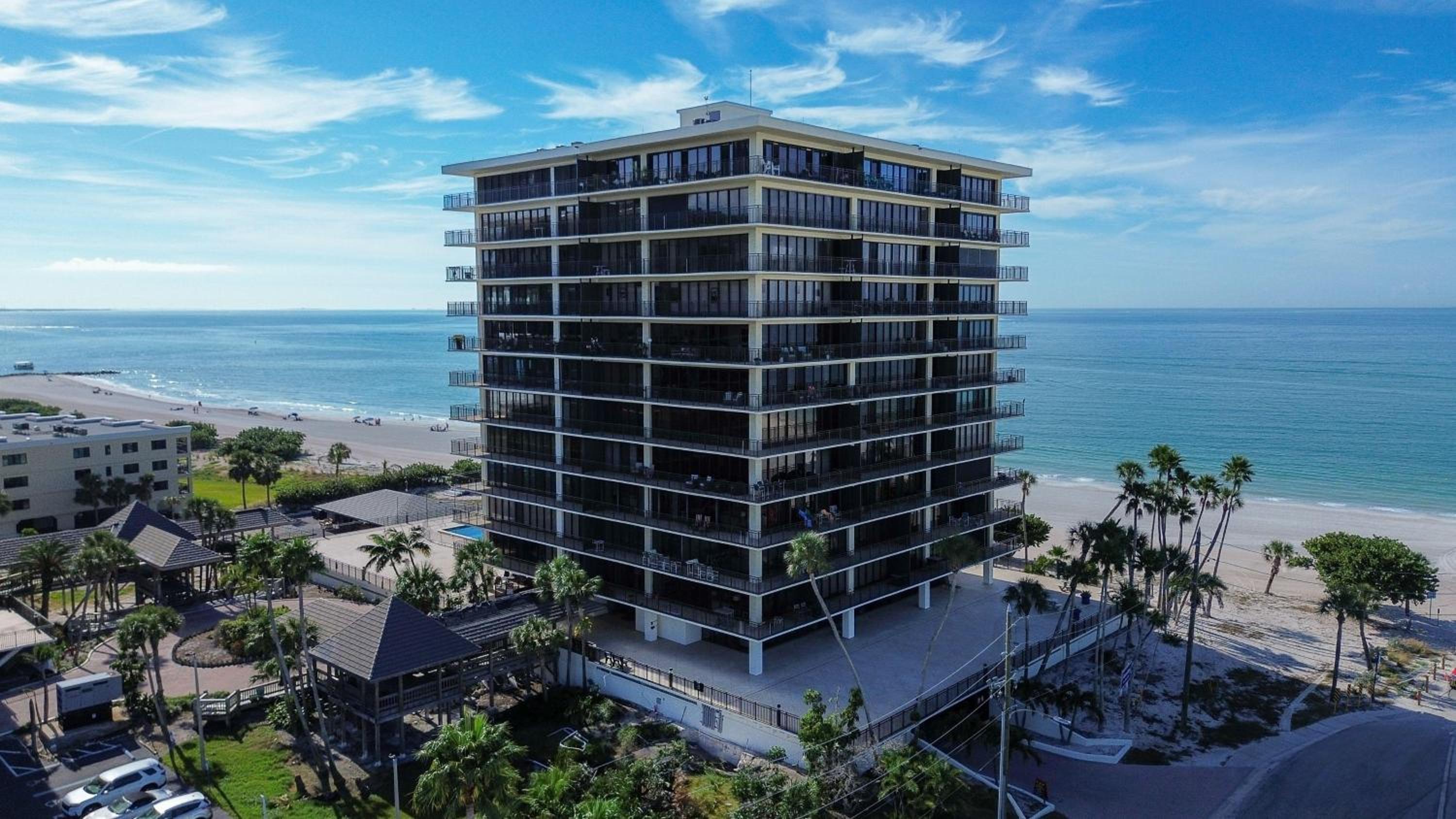 Mansions By The Sea 905B - Premier