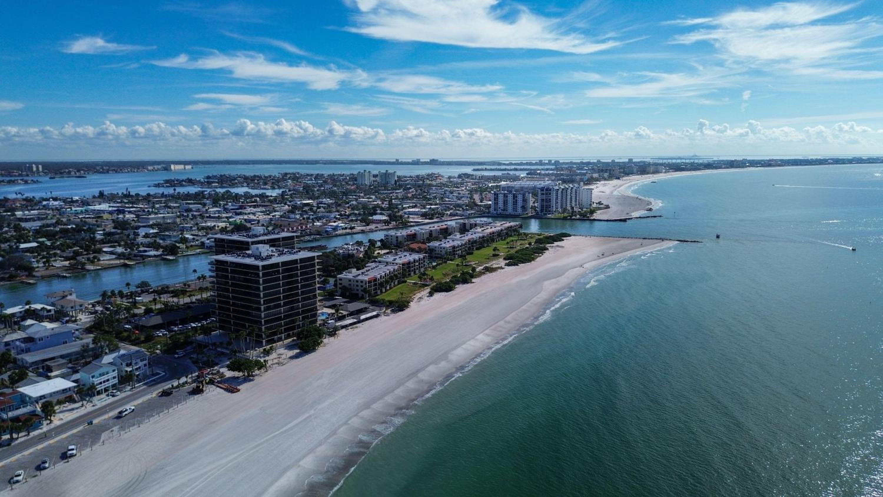 Mansions By The Sea 905B - Premier