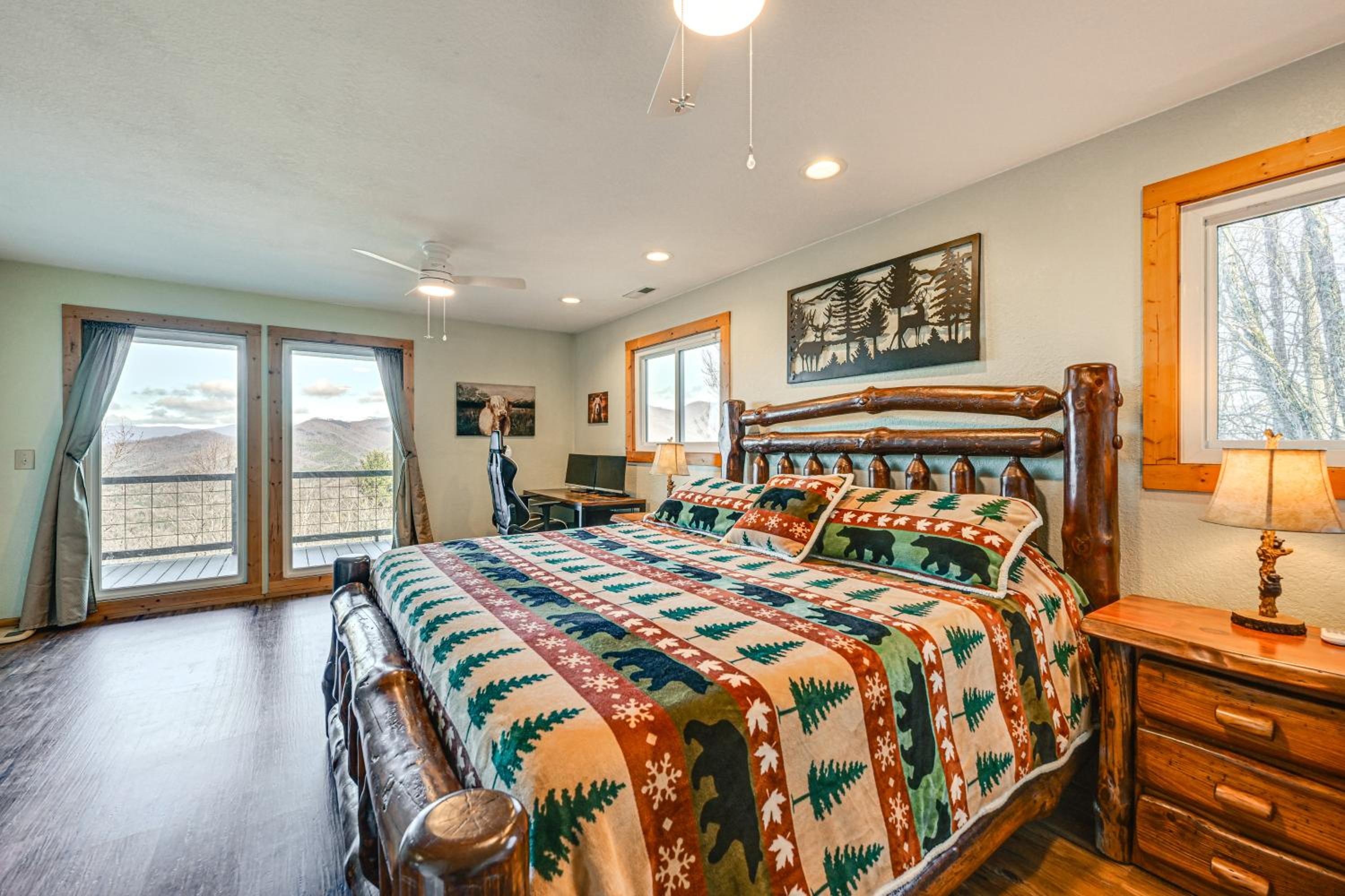 6 Mi to Chatuge Lake Spacious Cabin with Mtn Views!
