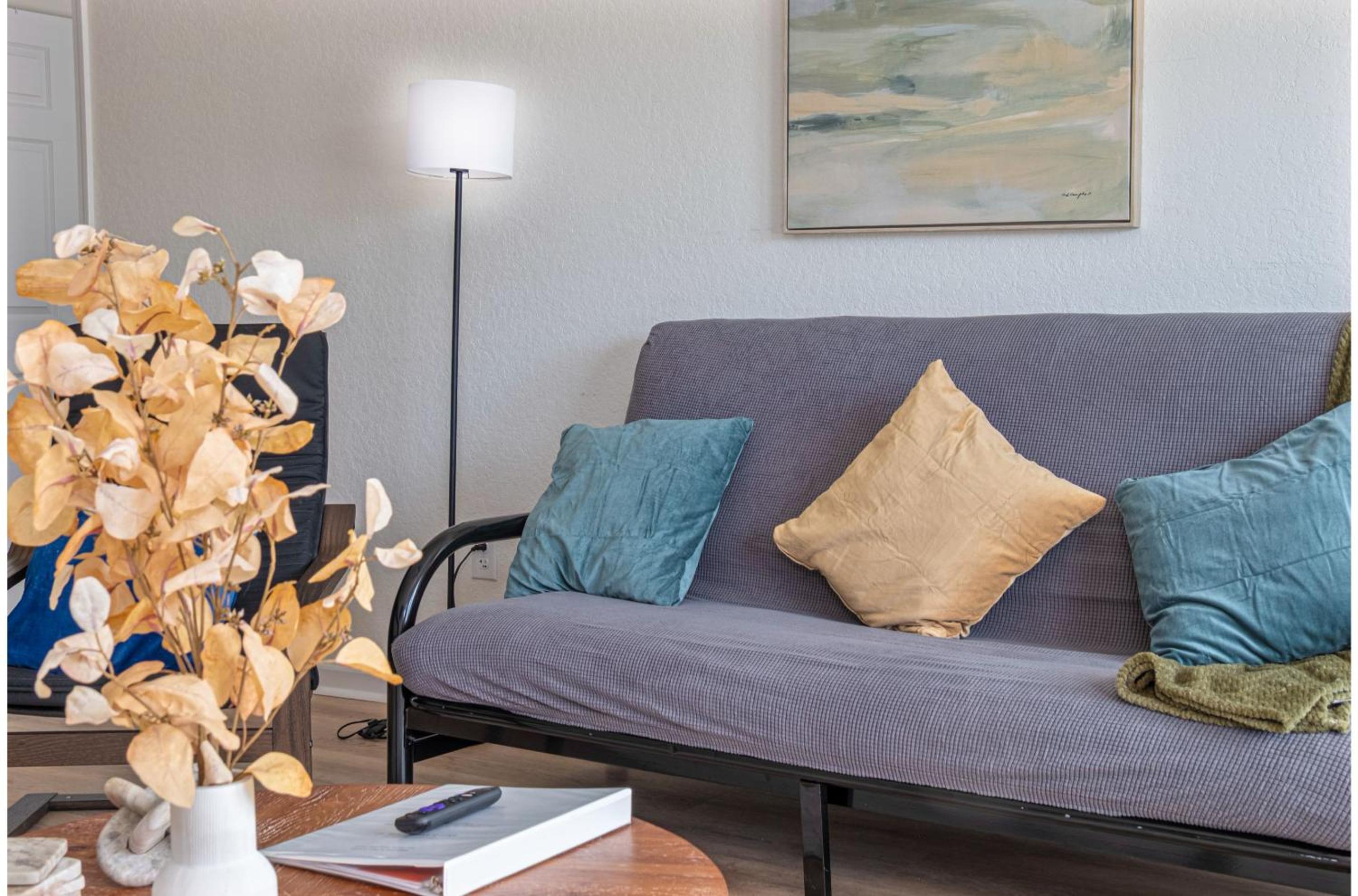 Bright and Fancy 3-Bedroom Near Fun Riverwalk