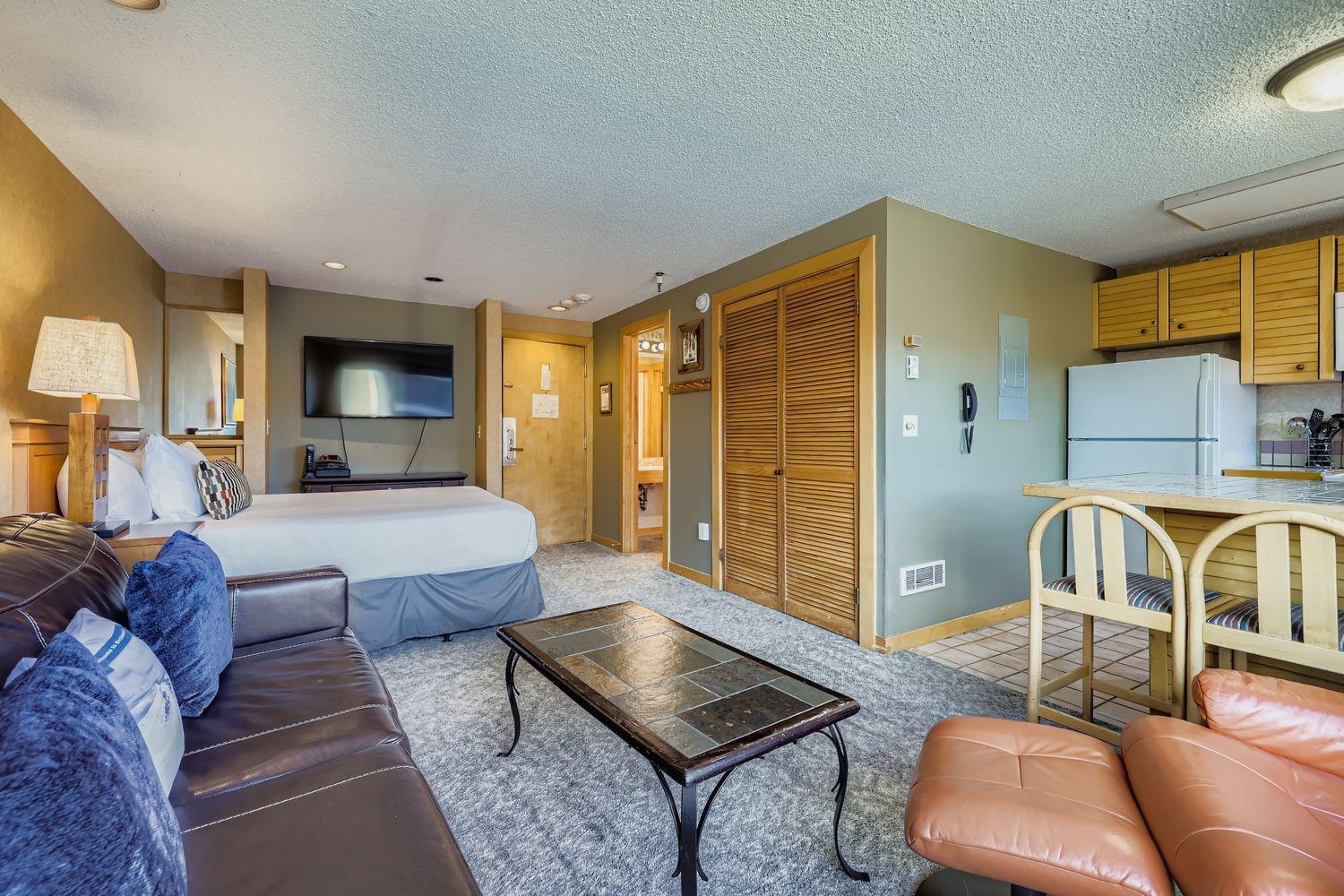 Village at Breck Liftside 4504 studio