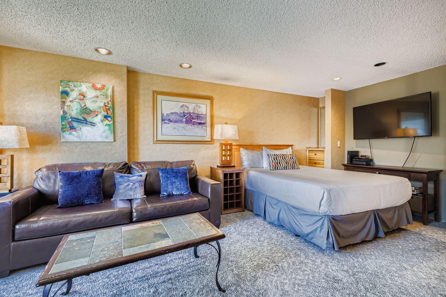 Village at Breck Liftside 4504 studio