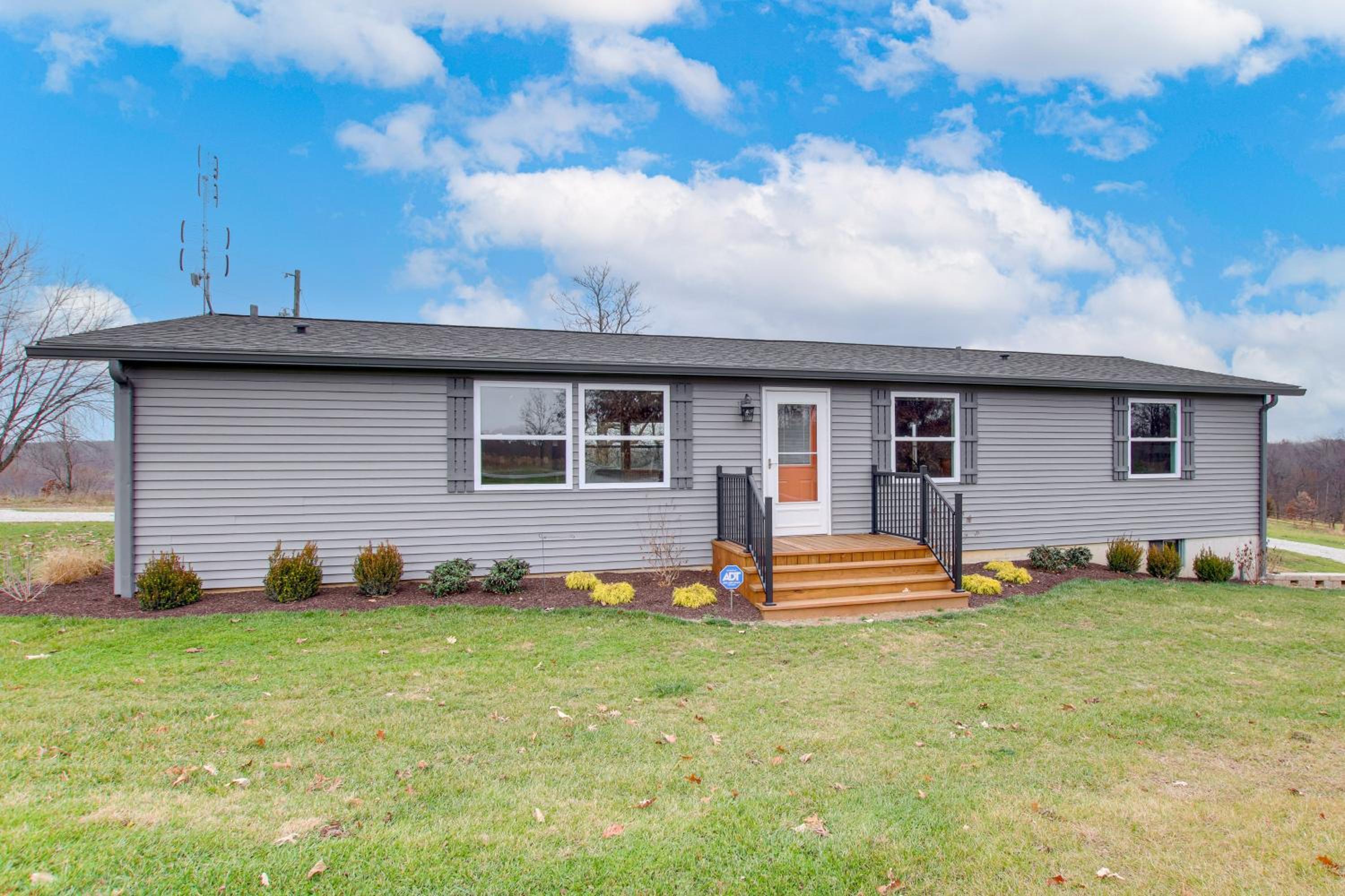 Newly Updated Countryside Home in South Gorin!