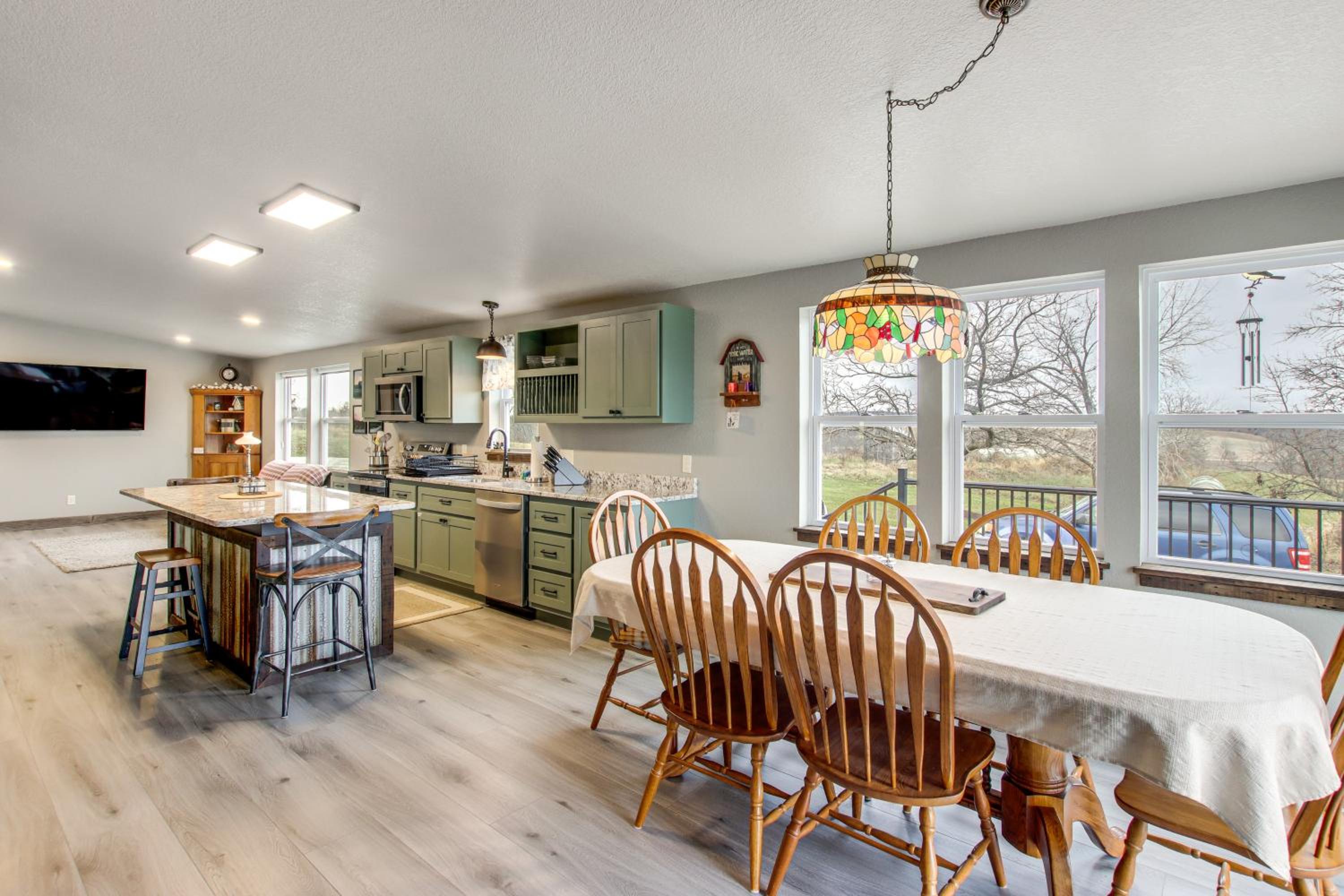 Newly Updated Countryside Home in South Gorin!