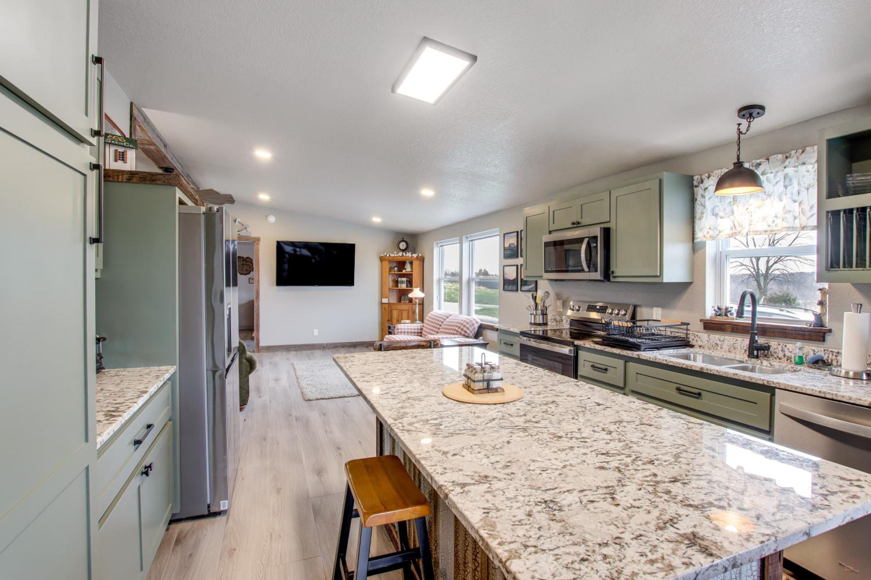 Newly Updated Countryside Home in South Gorin!