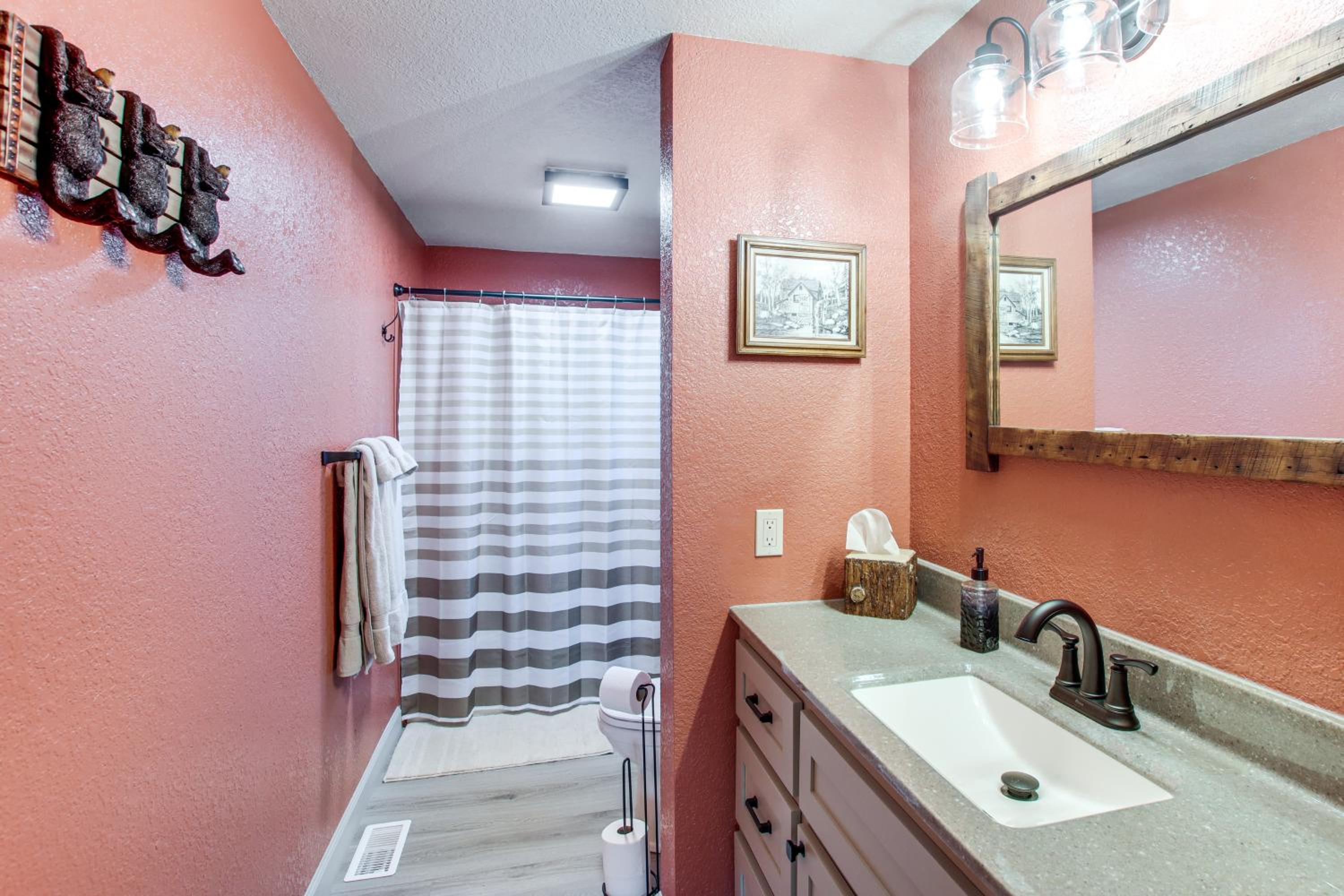 Newly Updated Countryside Home in South Gorin!