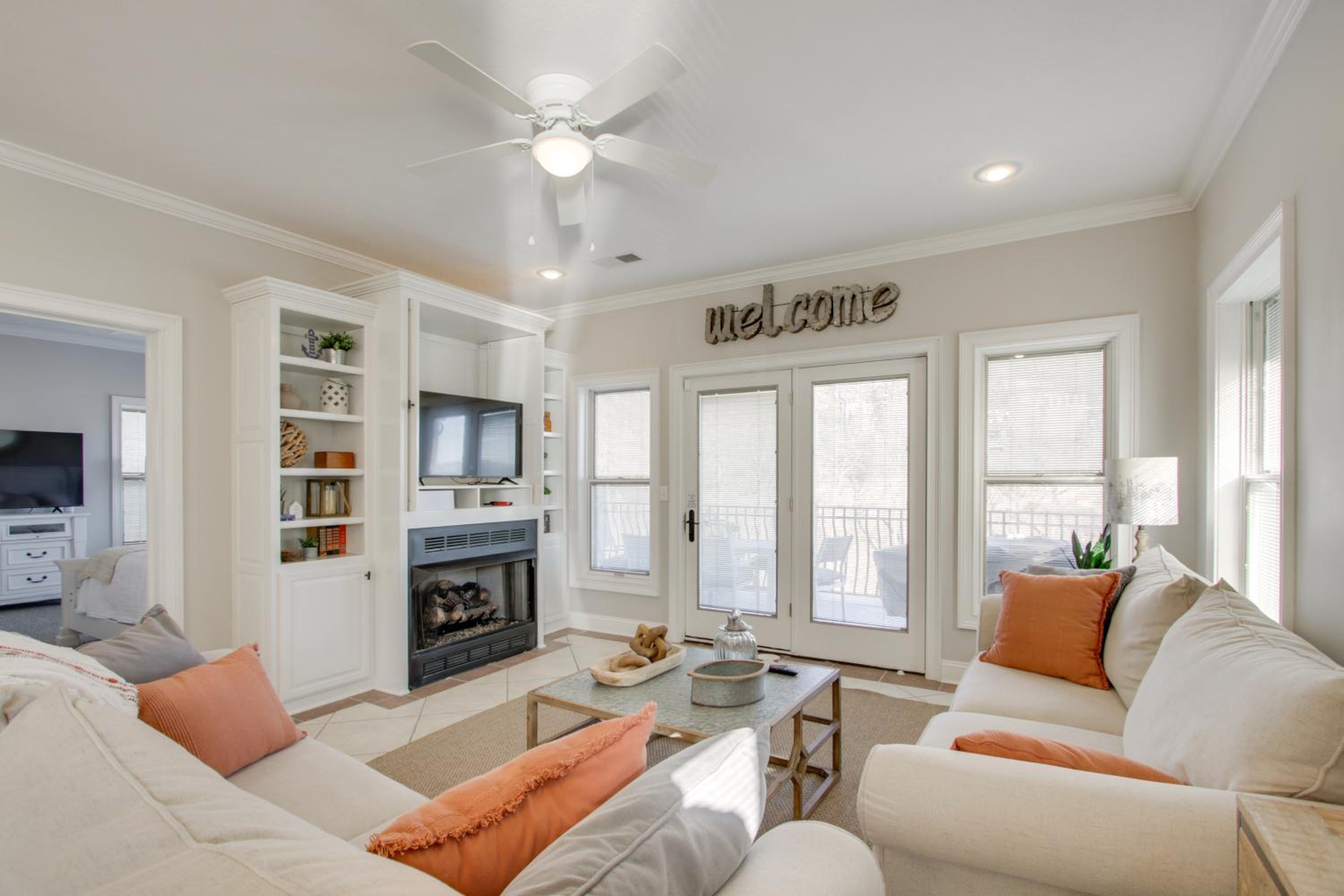 Newly Renovated Family Home on Tennessee River!