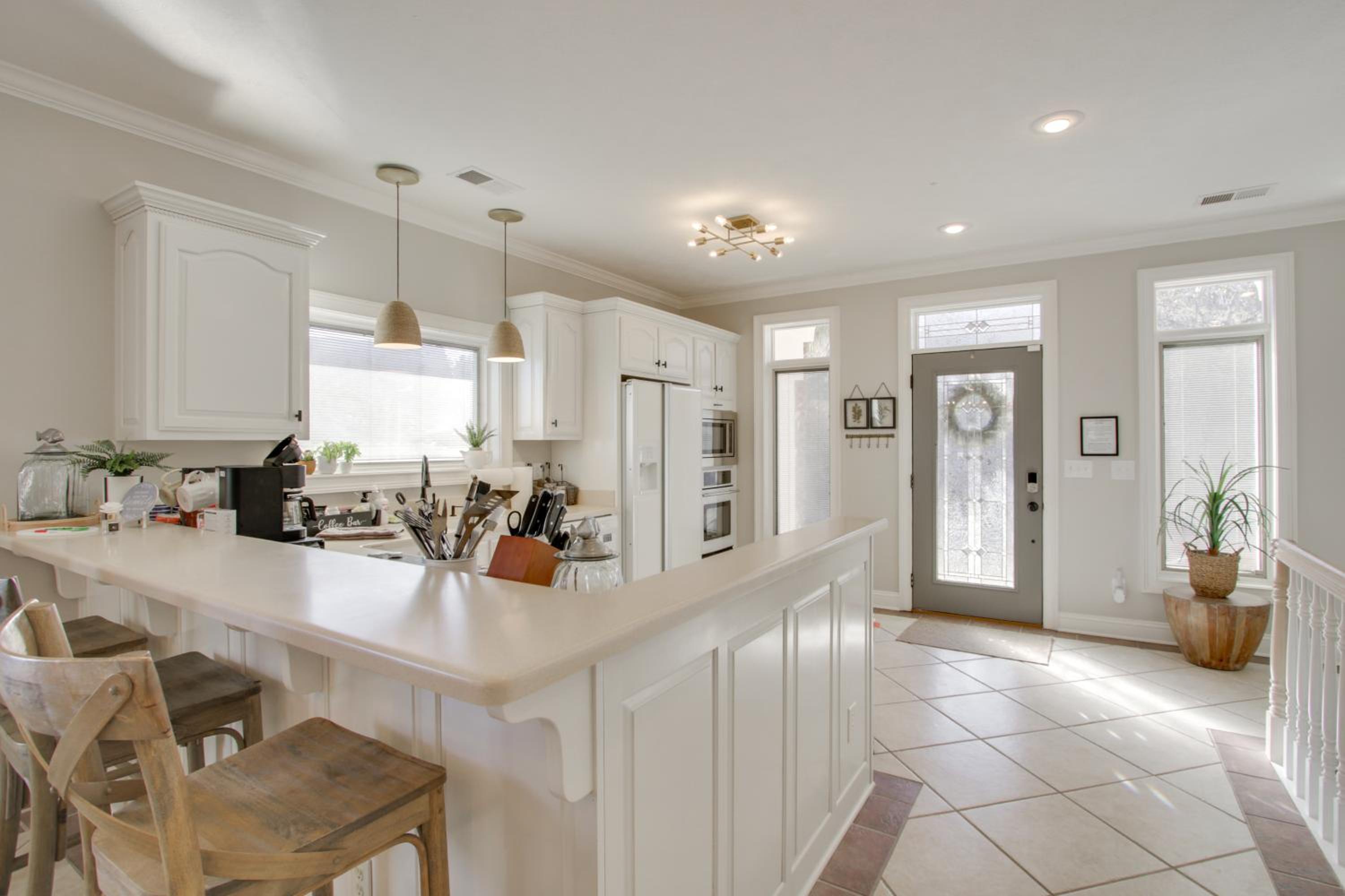 Newly Renovated Family Home on Tennessee River!