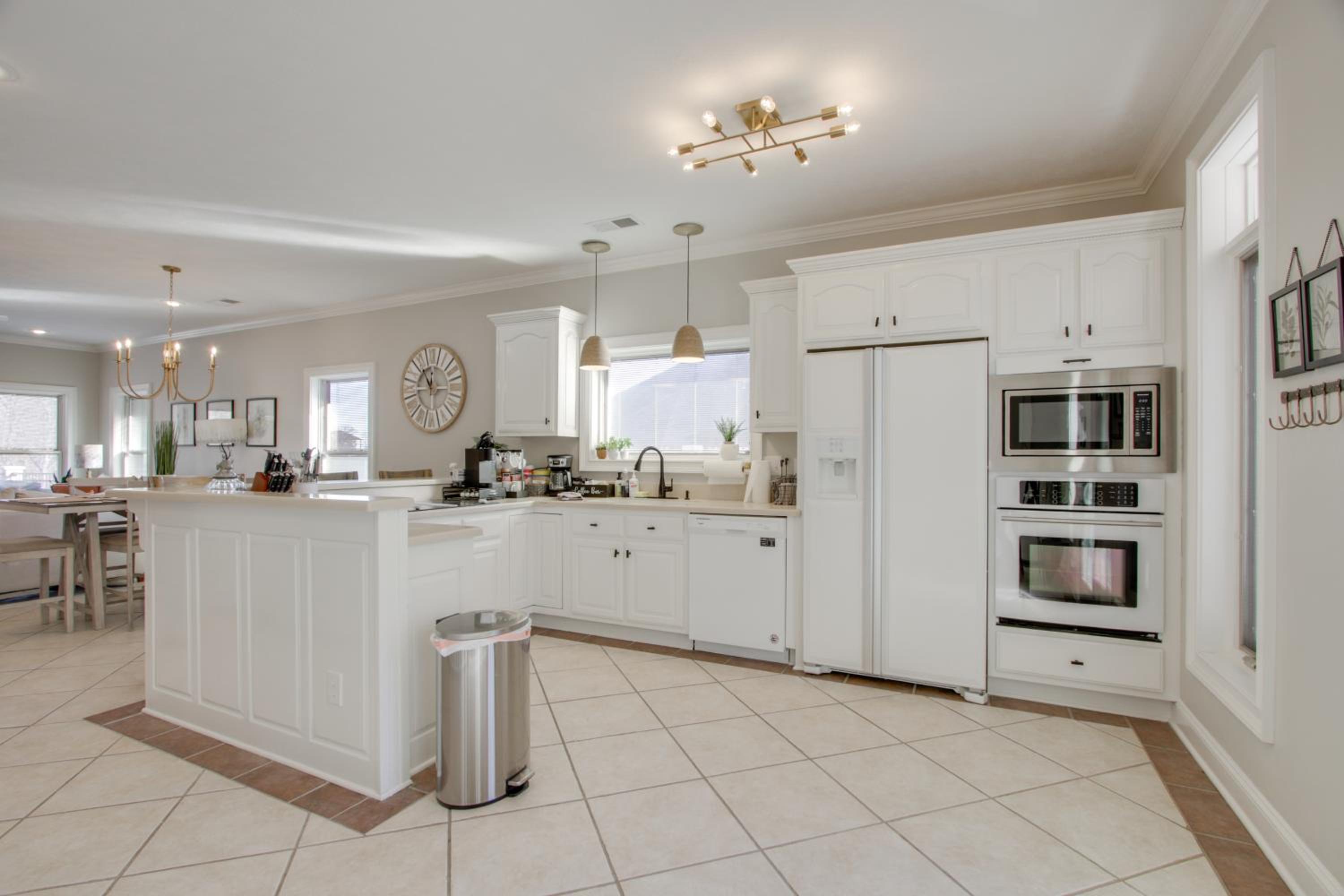 Newly Renovated Family Home on Tennessee River!