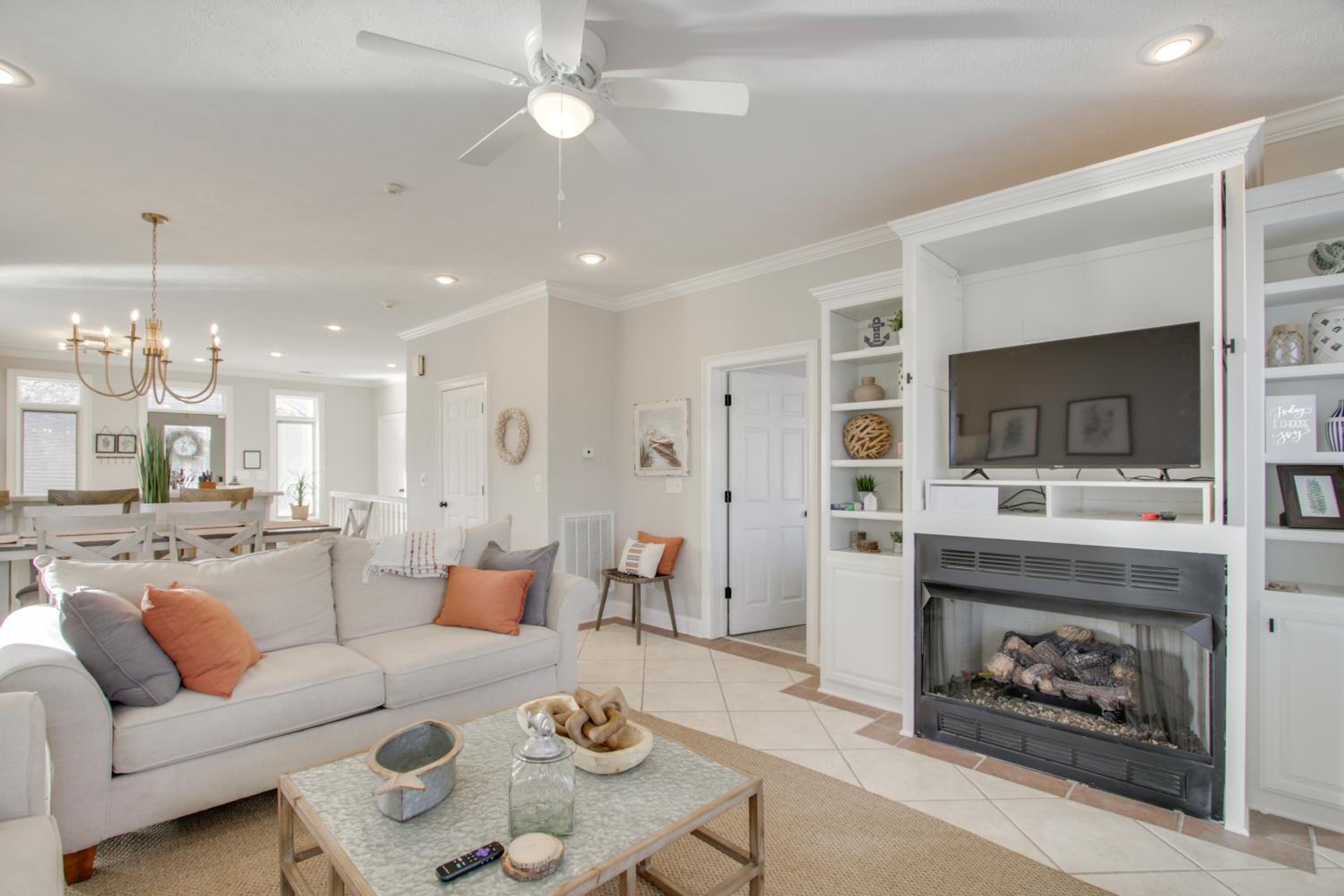 Newly Renovated Family Home on Tennessee River!