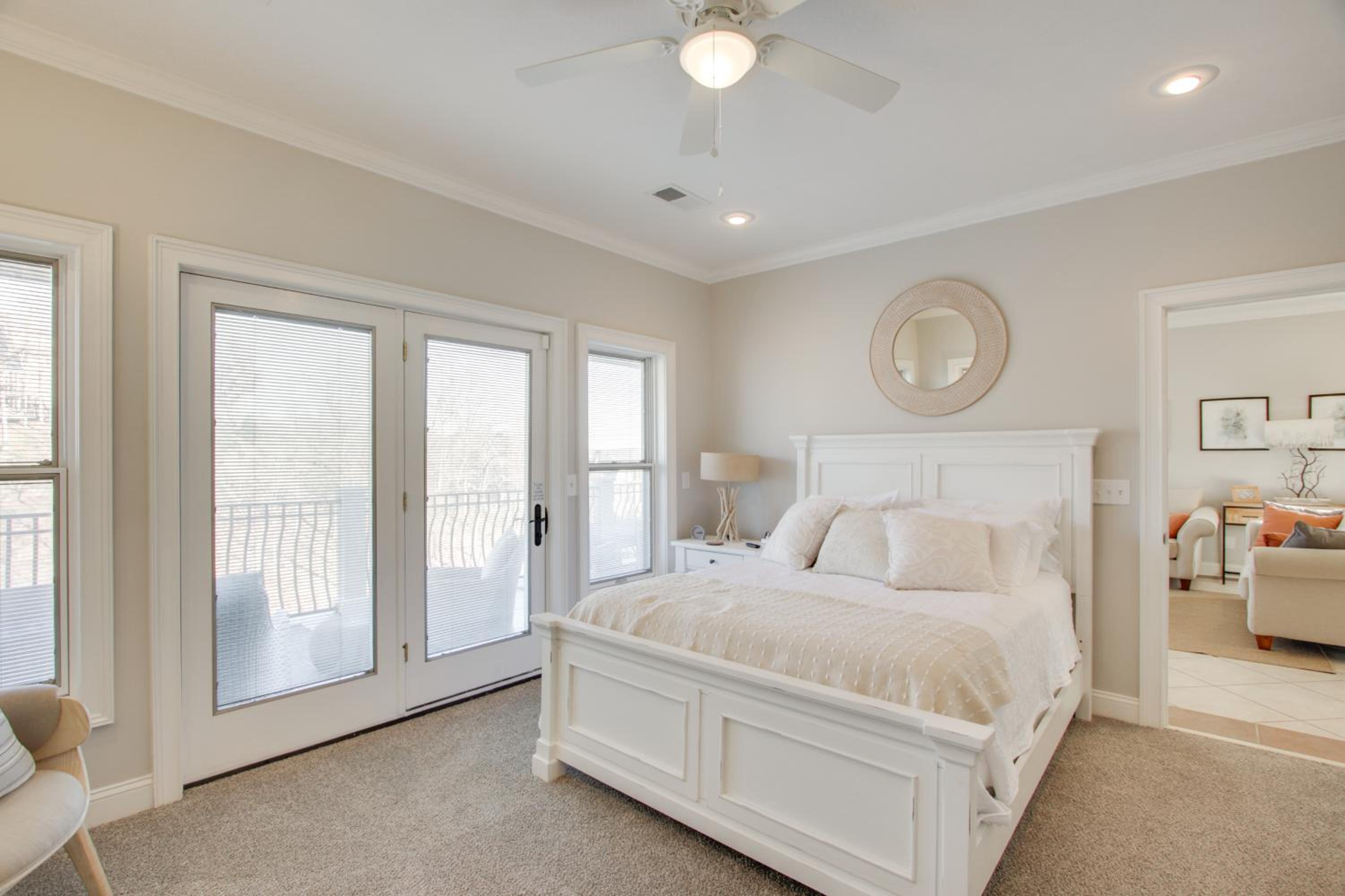 Newly Renovated Family Home on Tennessee River!