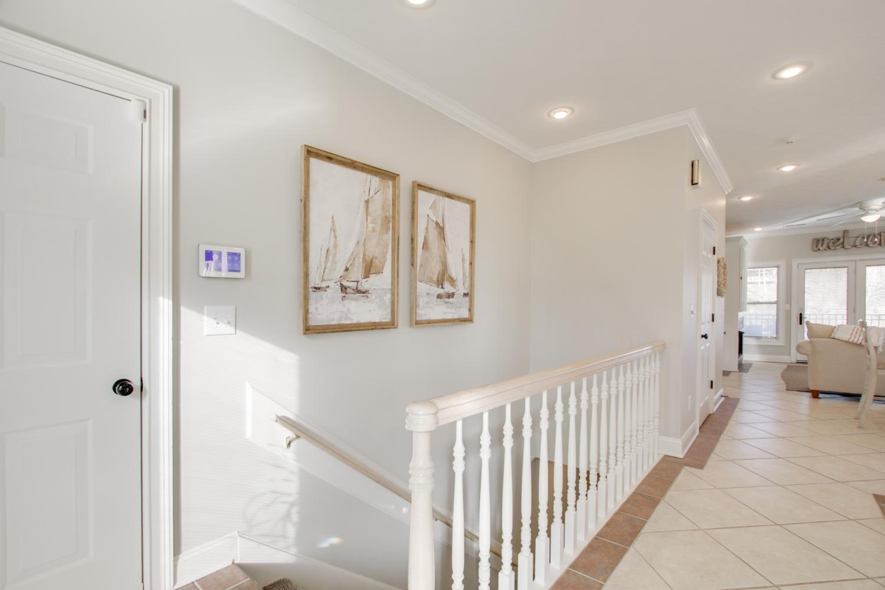 Newly Renovated Family Home on Tennessee River!
