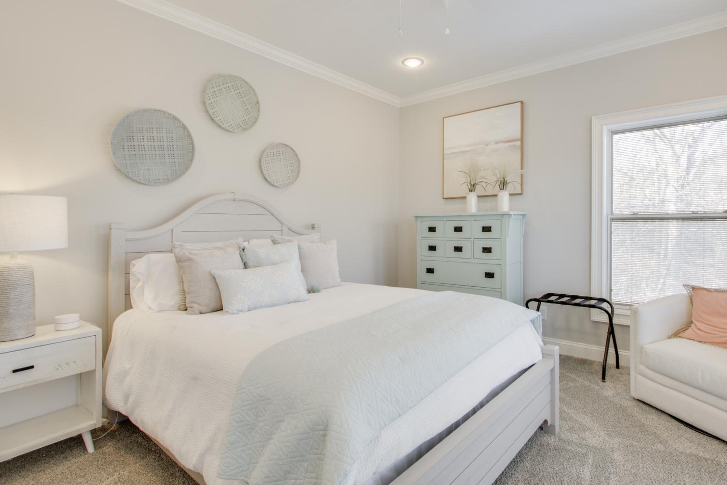 Newly Renovated Family Home on Tennessee River!