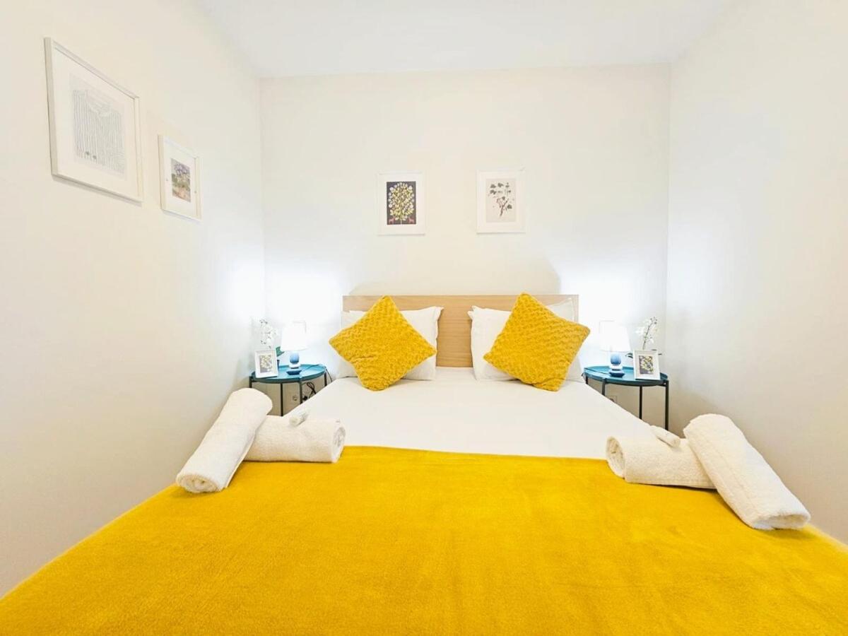 Warm&Bright 1BR Flat with terrace and parking