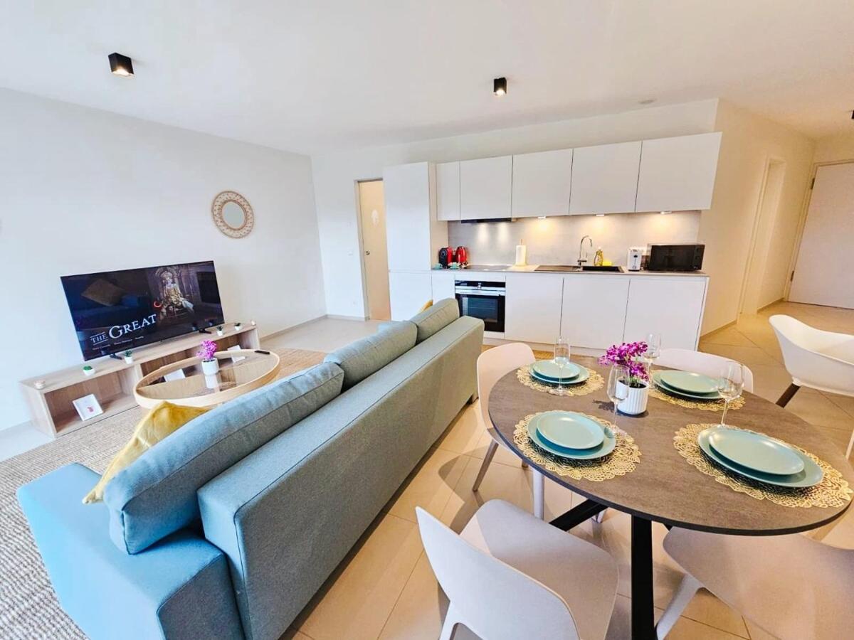 Warm&Bright 1BR Flat with terrace and parking