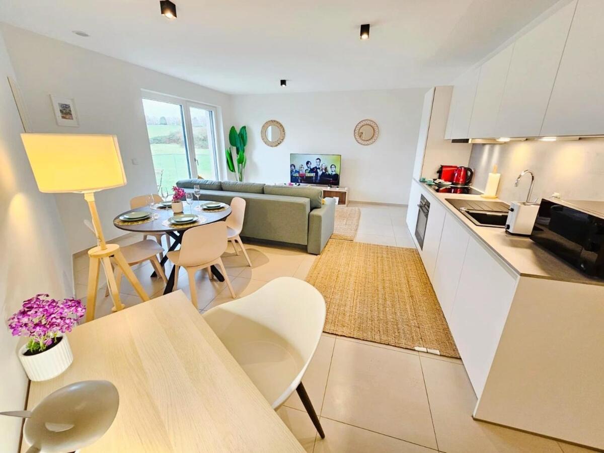 Warm&Bright 1BR Flat with terrace and parking