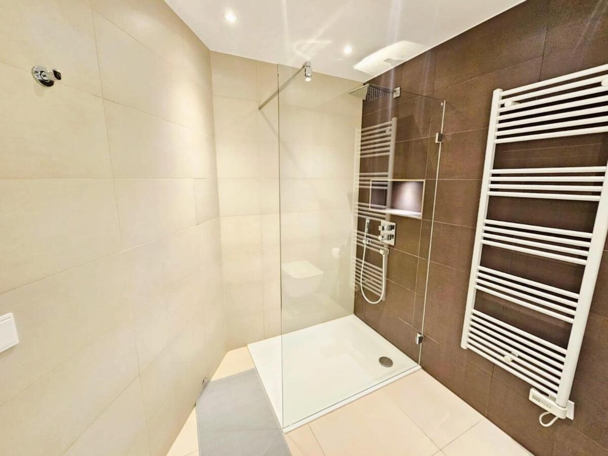 Warm&Bright 1BR Flat with terrace and parking