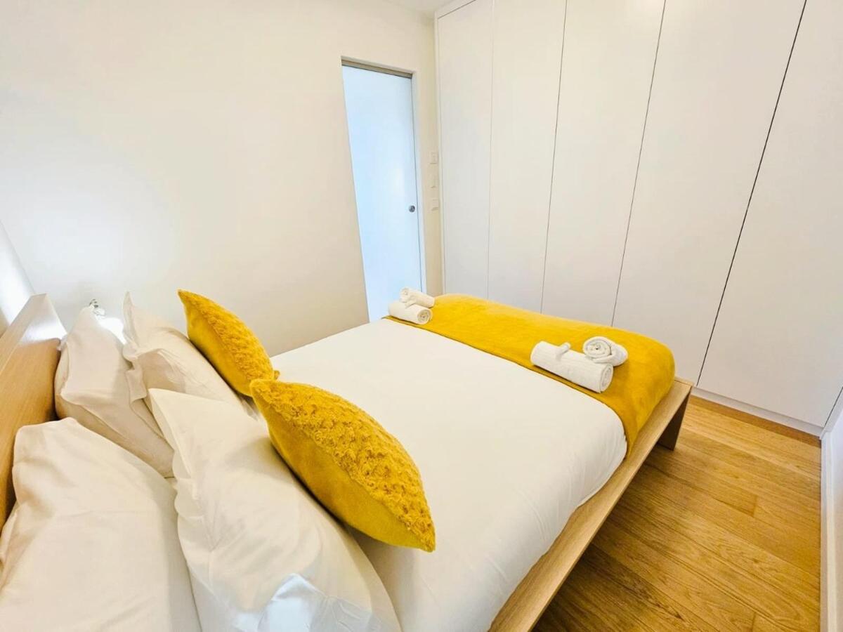 Warm&Bright 1BR Flat with terrace and parking
