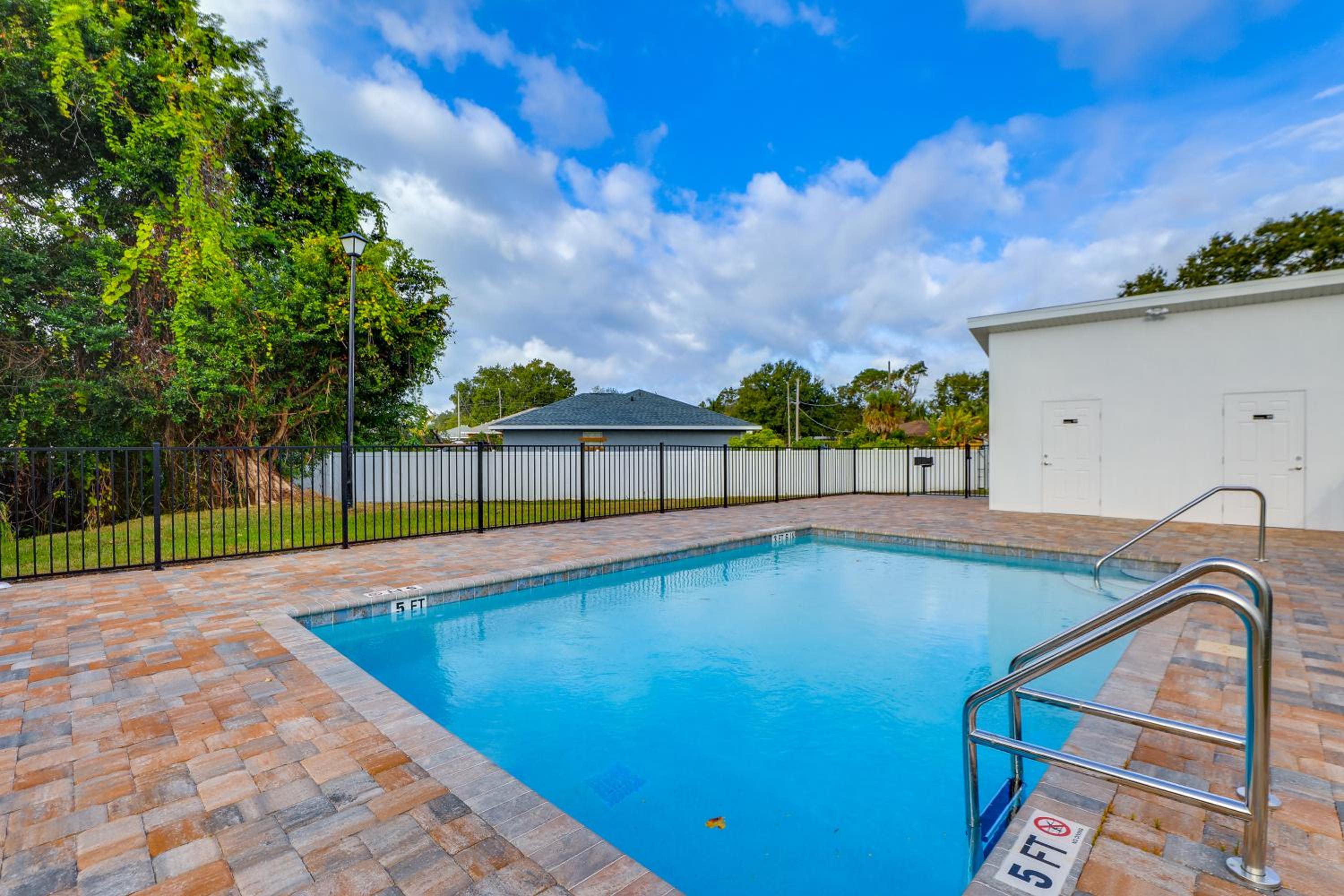 3 Mi to Riverwalk Family Gem in Gated Community!