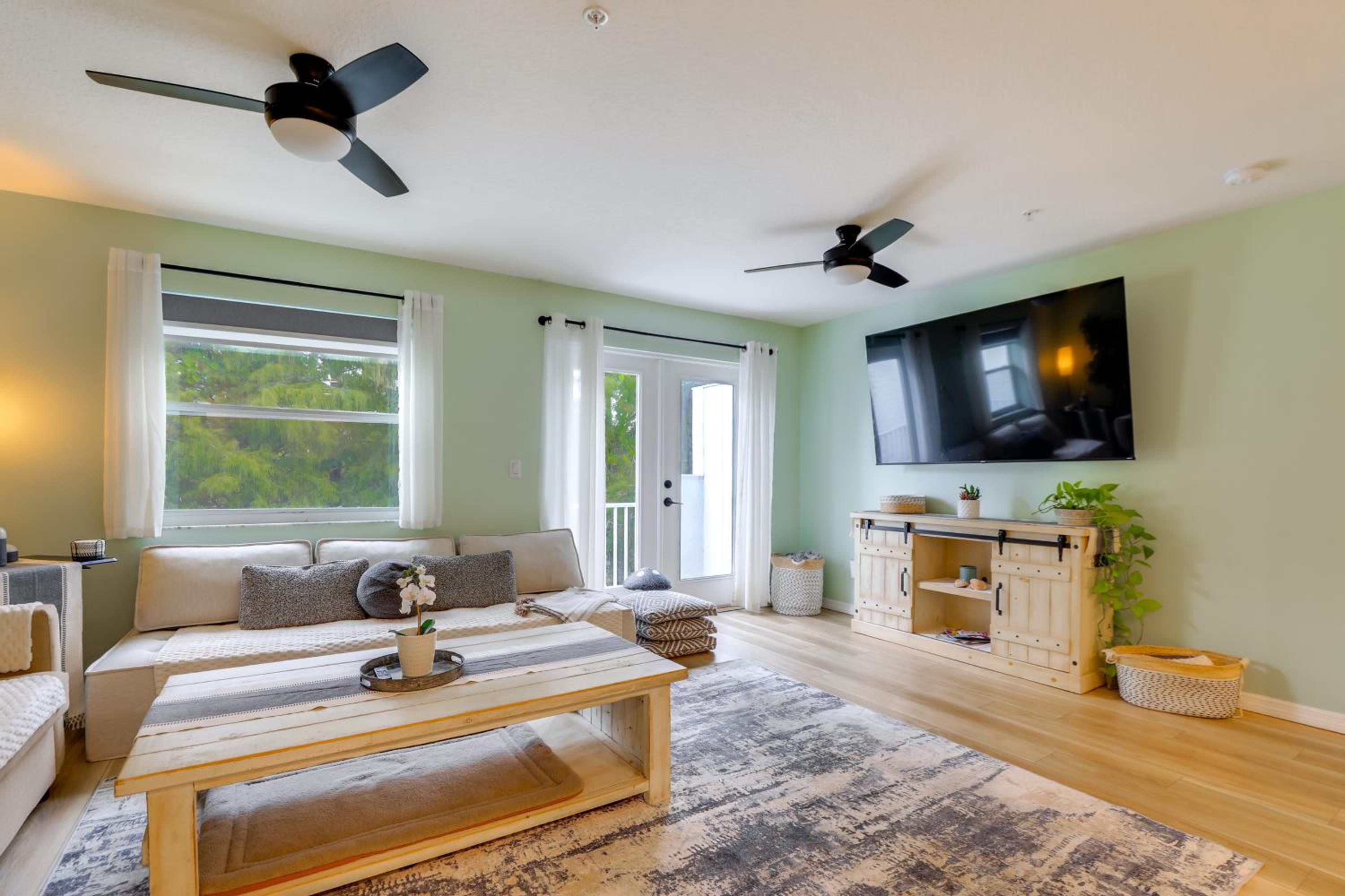 3 Mi to Riverwalk Family Gem in Gated Community!