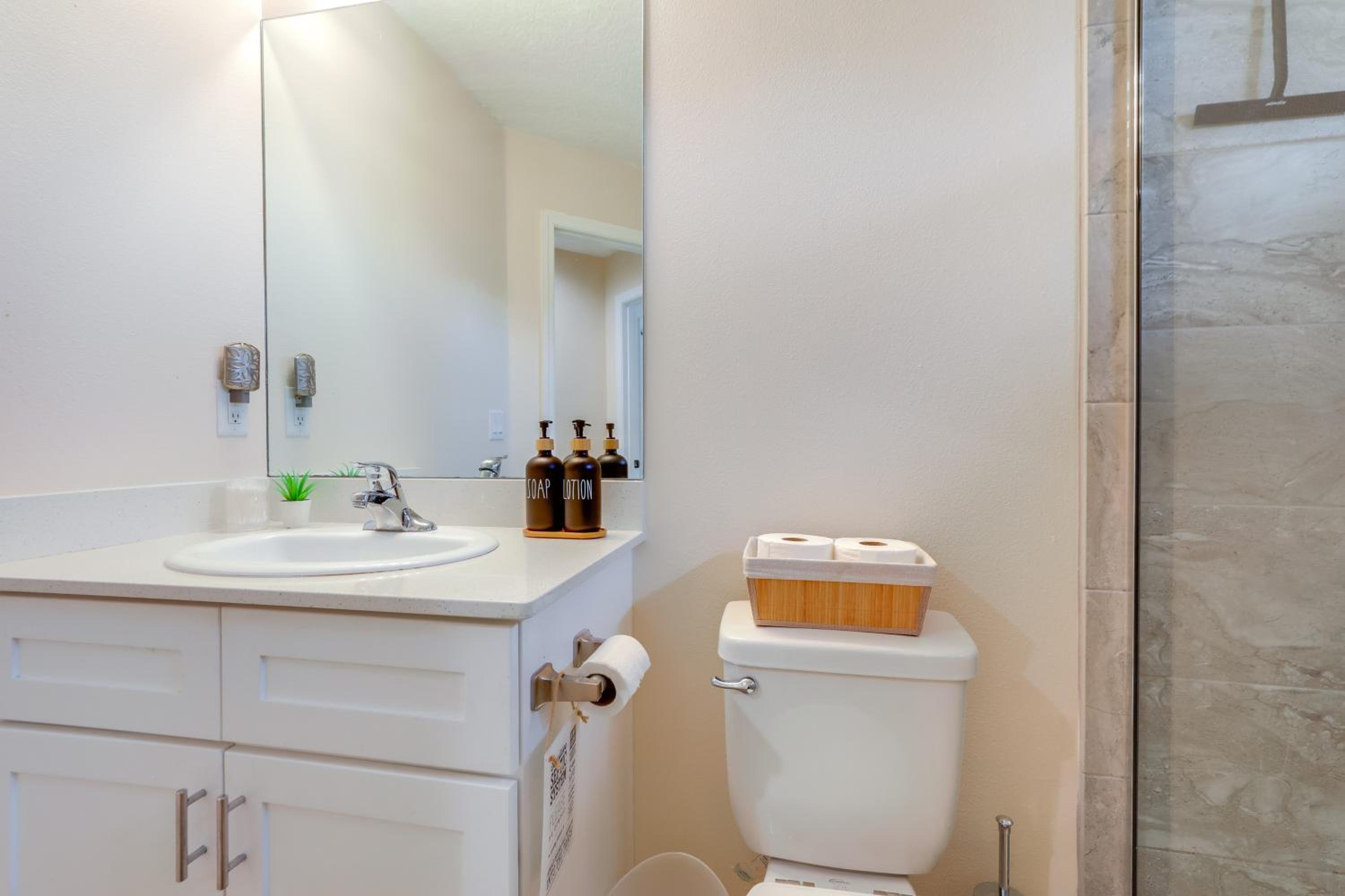 3 Mi to Riverwalk Family Gem in Gated Community!