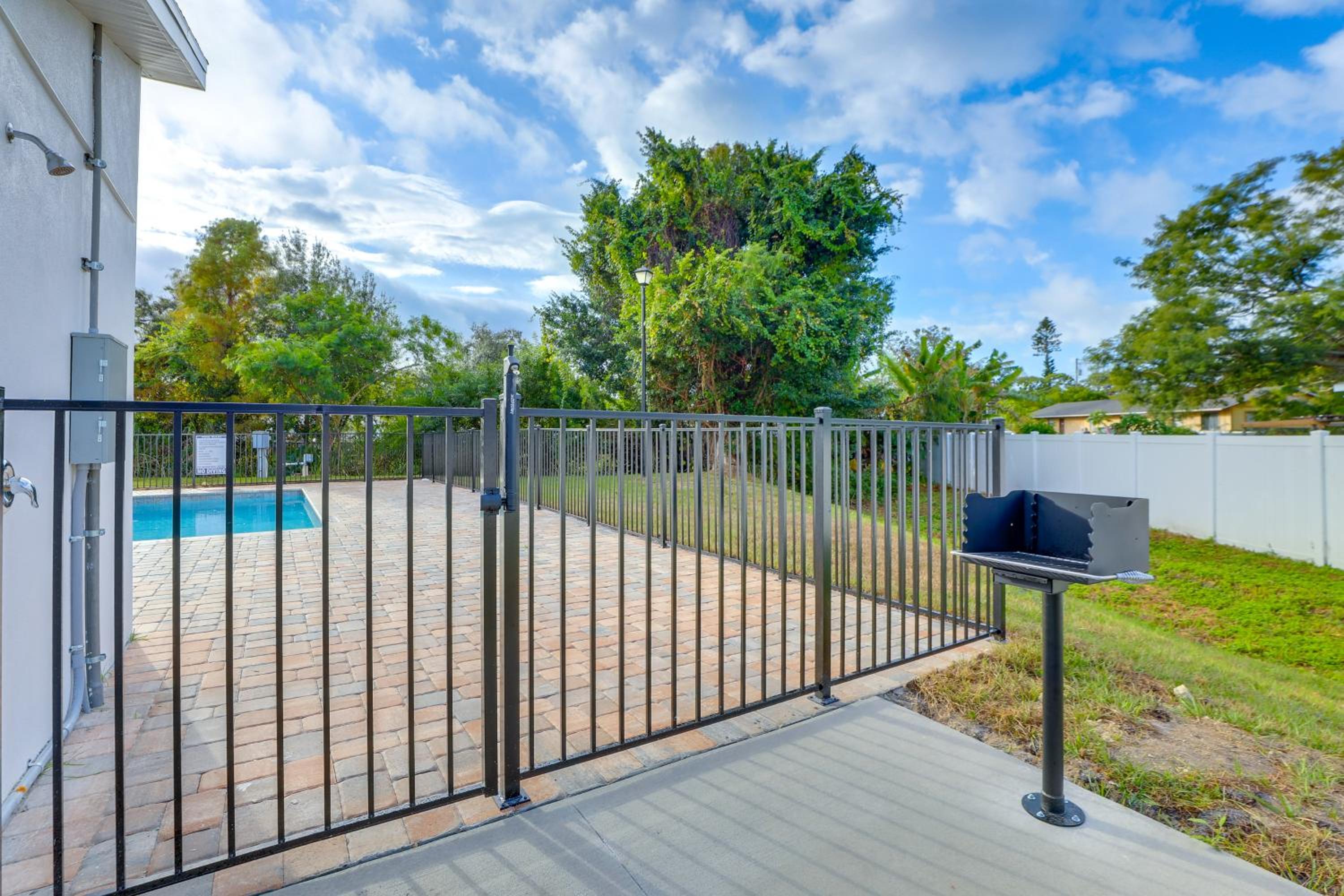 3 Mi to Riverwalk Family Gem in Gated Community!
