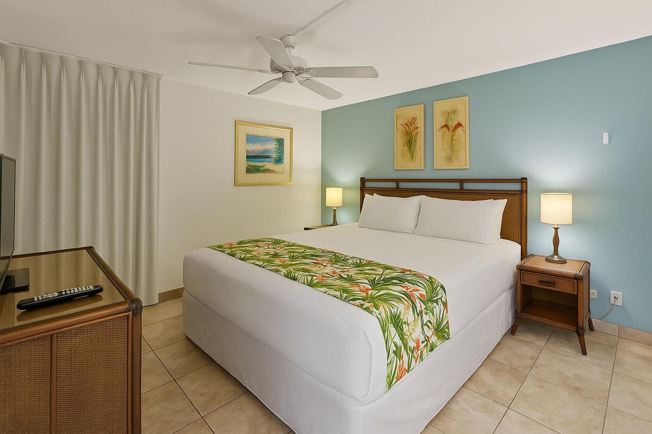 Kamaole Sands 7-206 - Renovated, Courtyard Views, Steps to the Beach, AC