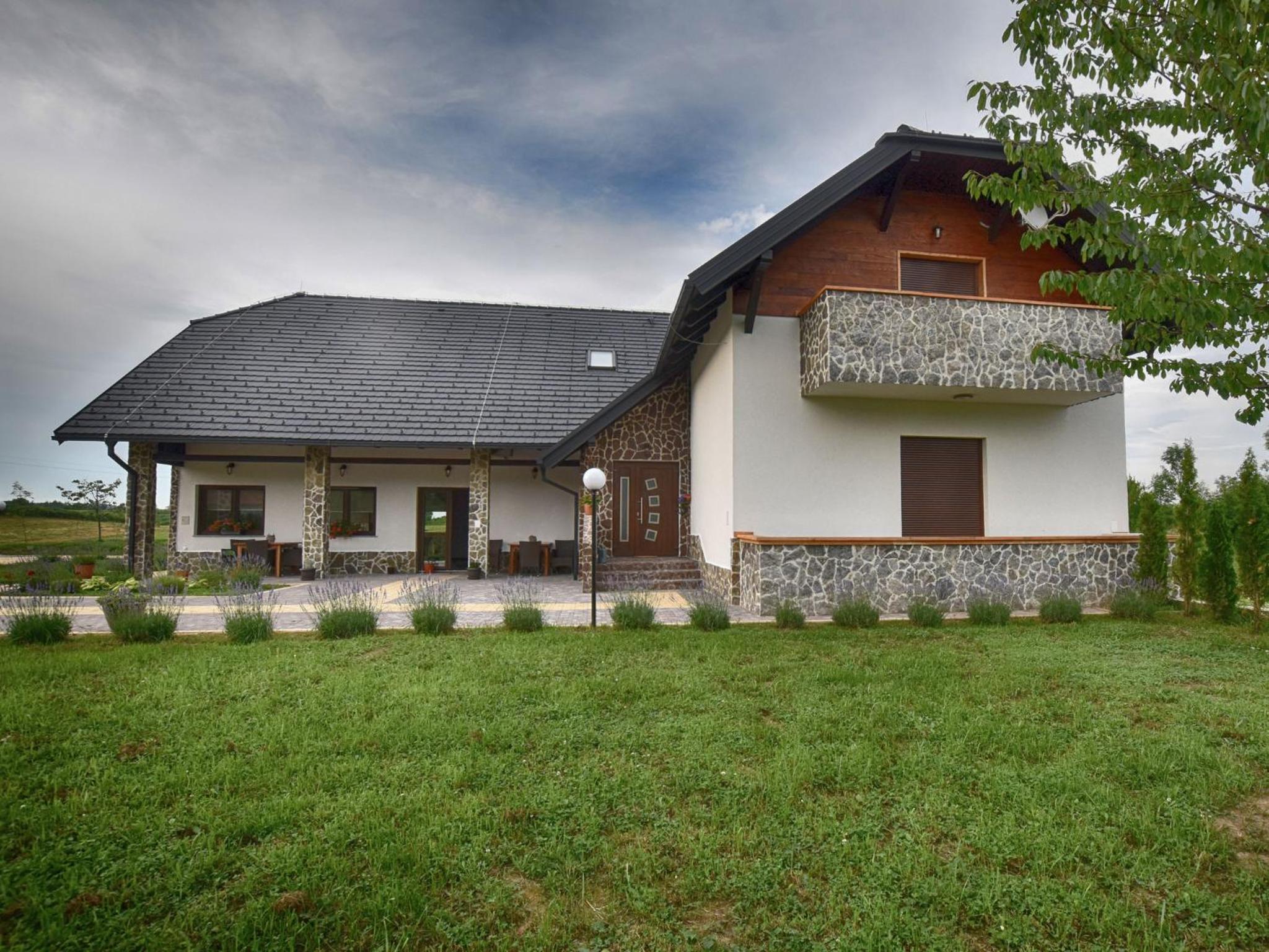 Villa Stone