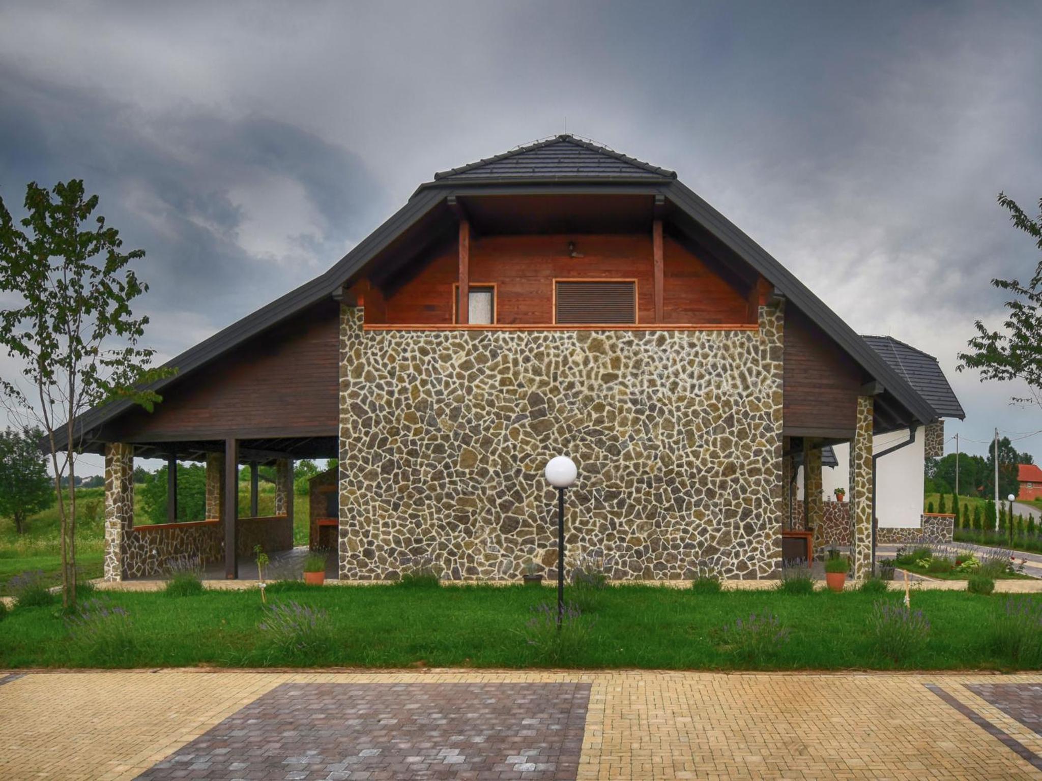 Villa Stone