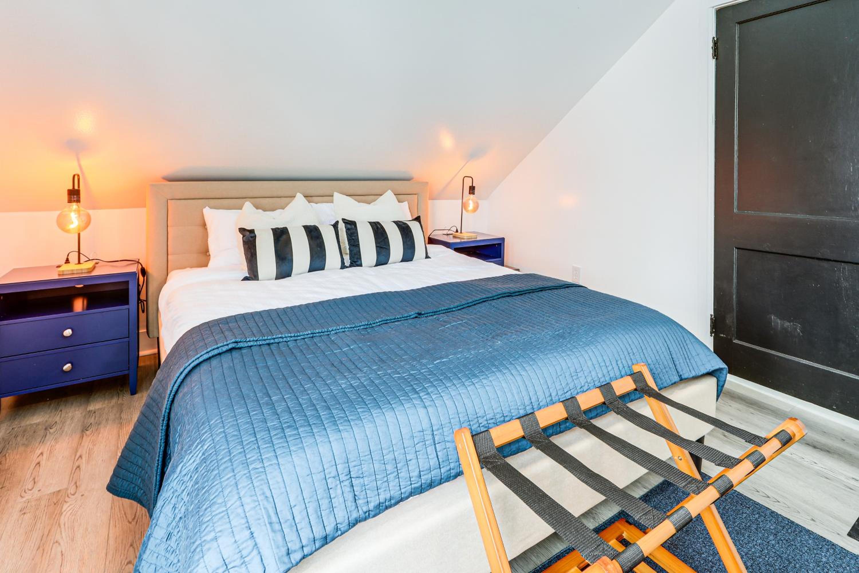 Walkable and Modern! Syracuse Home Near Campus