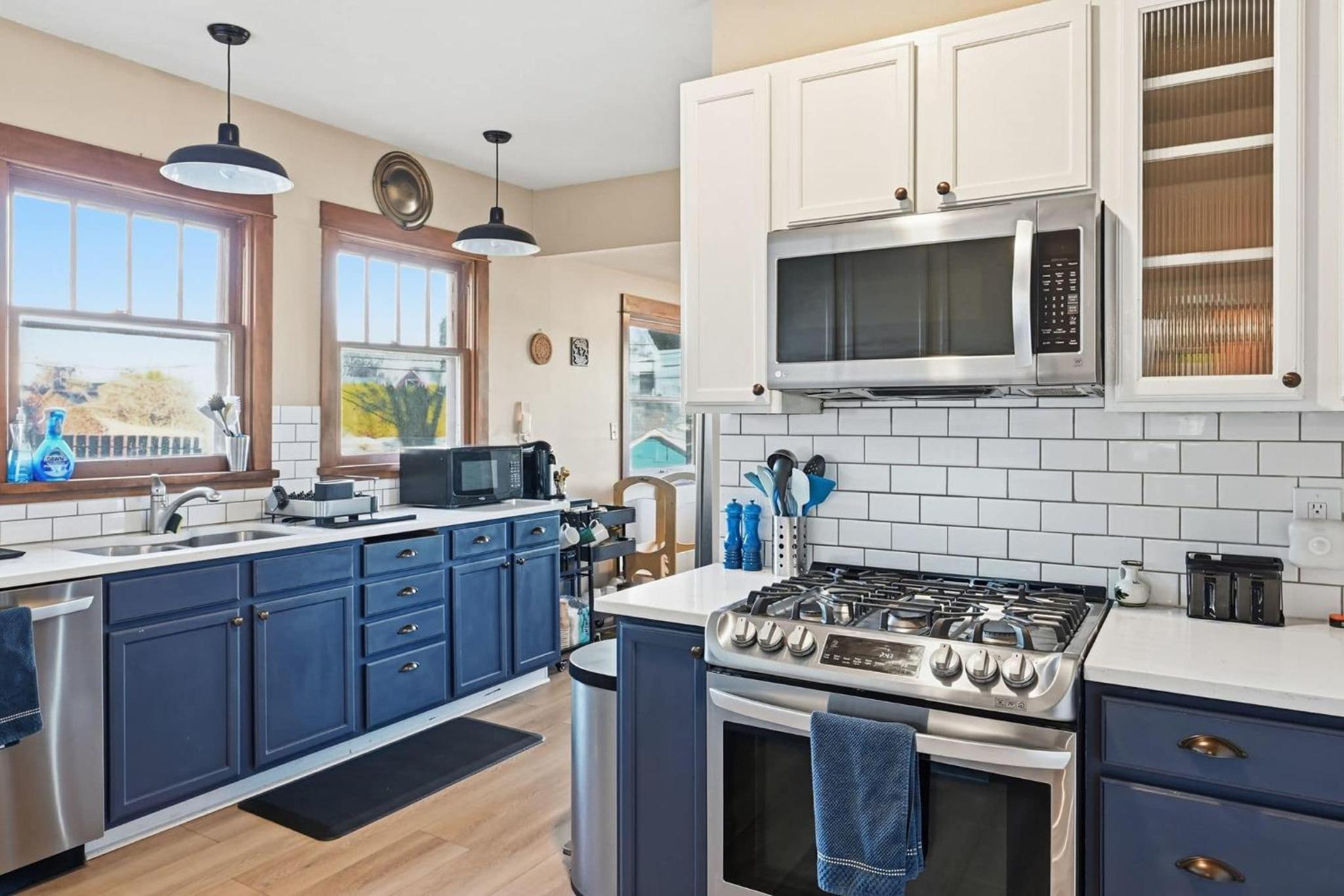 Historic Yakima Home 4BR Office Backyard Oasis