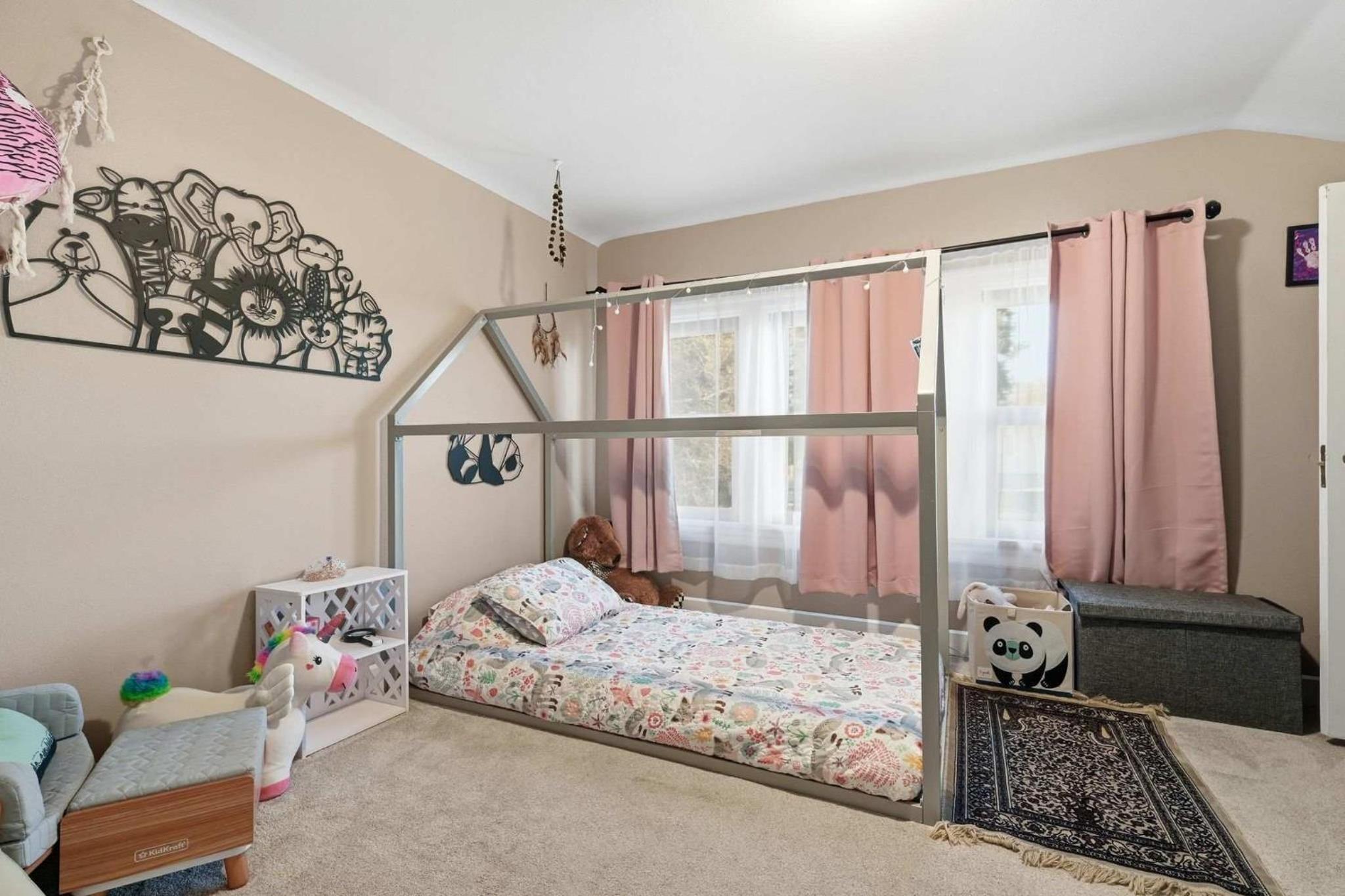 Historic Yakima Home 4BR Office Backyard Oasis