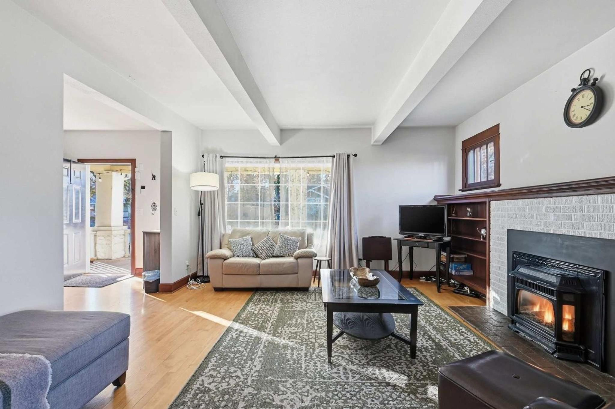 Historic Yakima Home 4BR Office Backyard Oasis