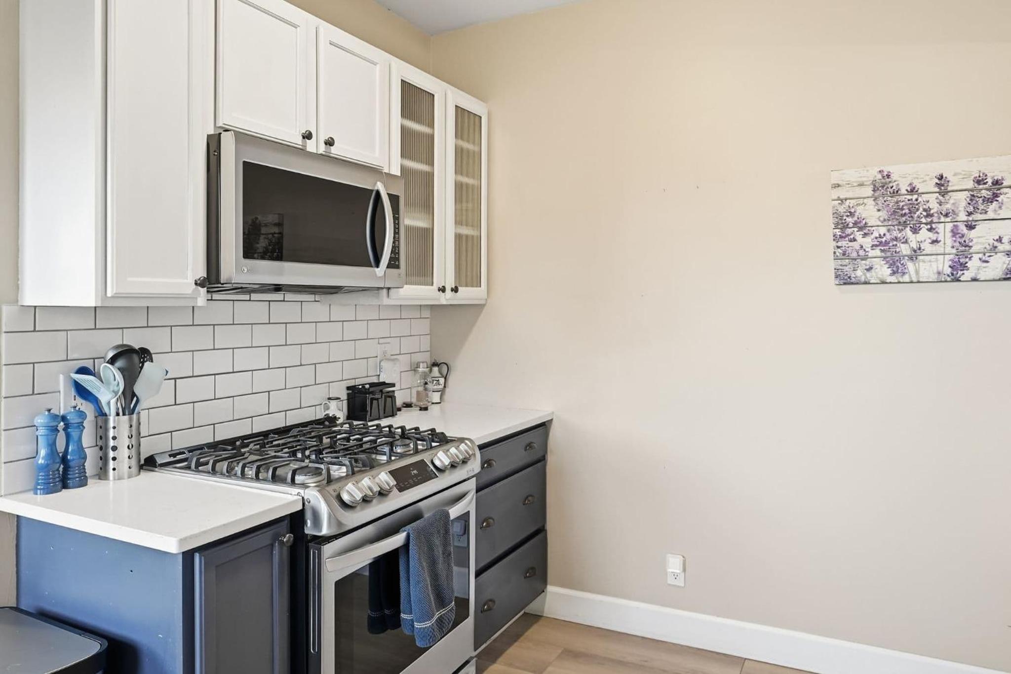 Historic Yakima Home 4BR Office Backyard Oasis