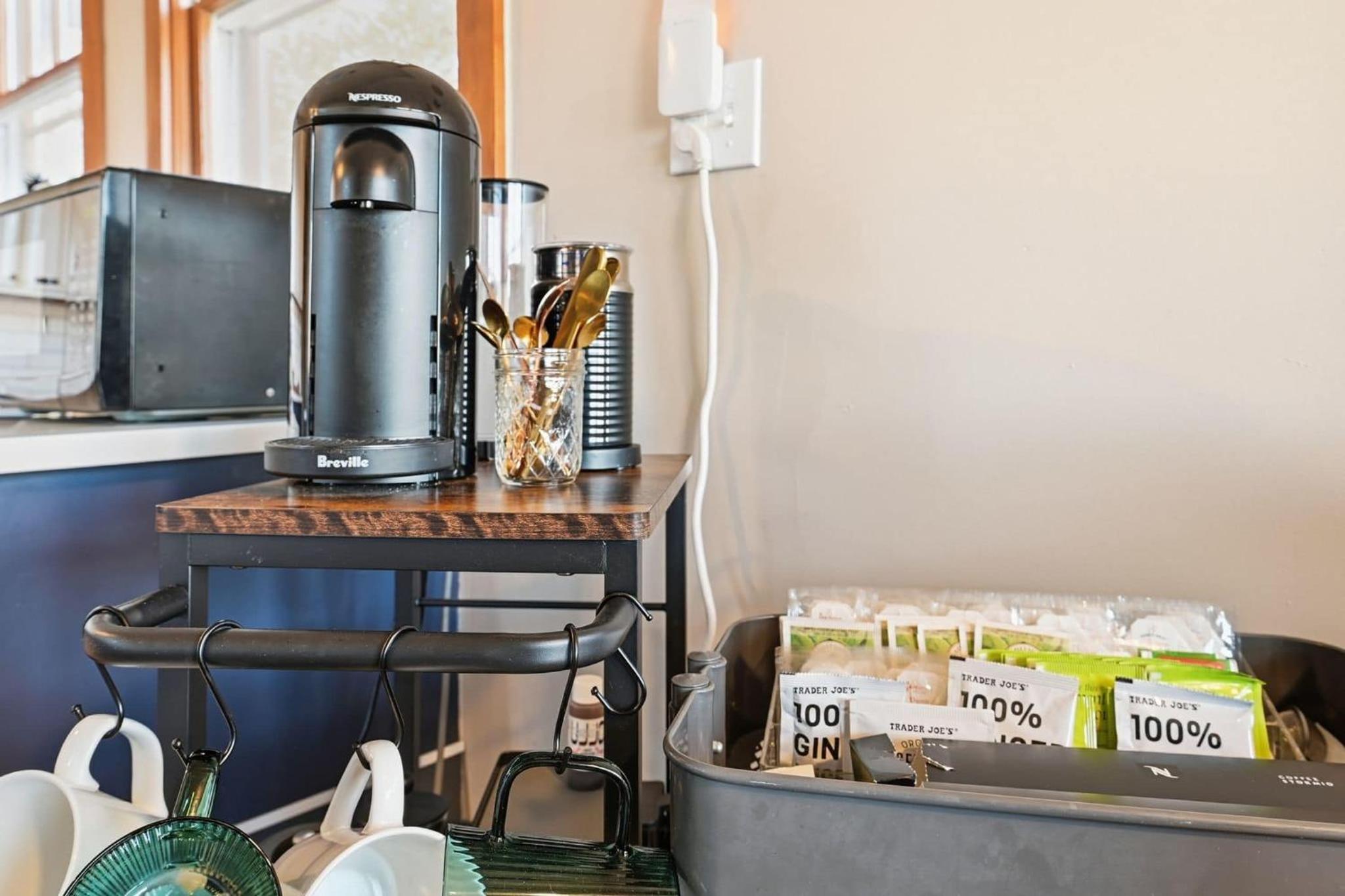 Historic Yakima Home 4BR Office Backyard Oasis