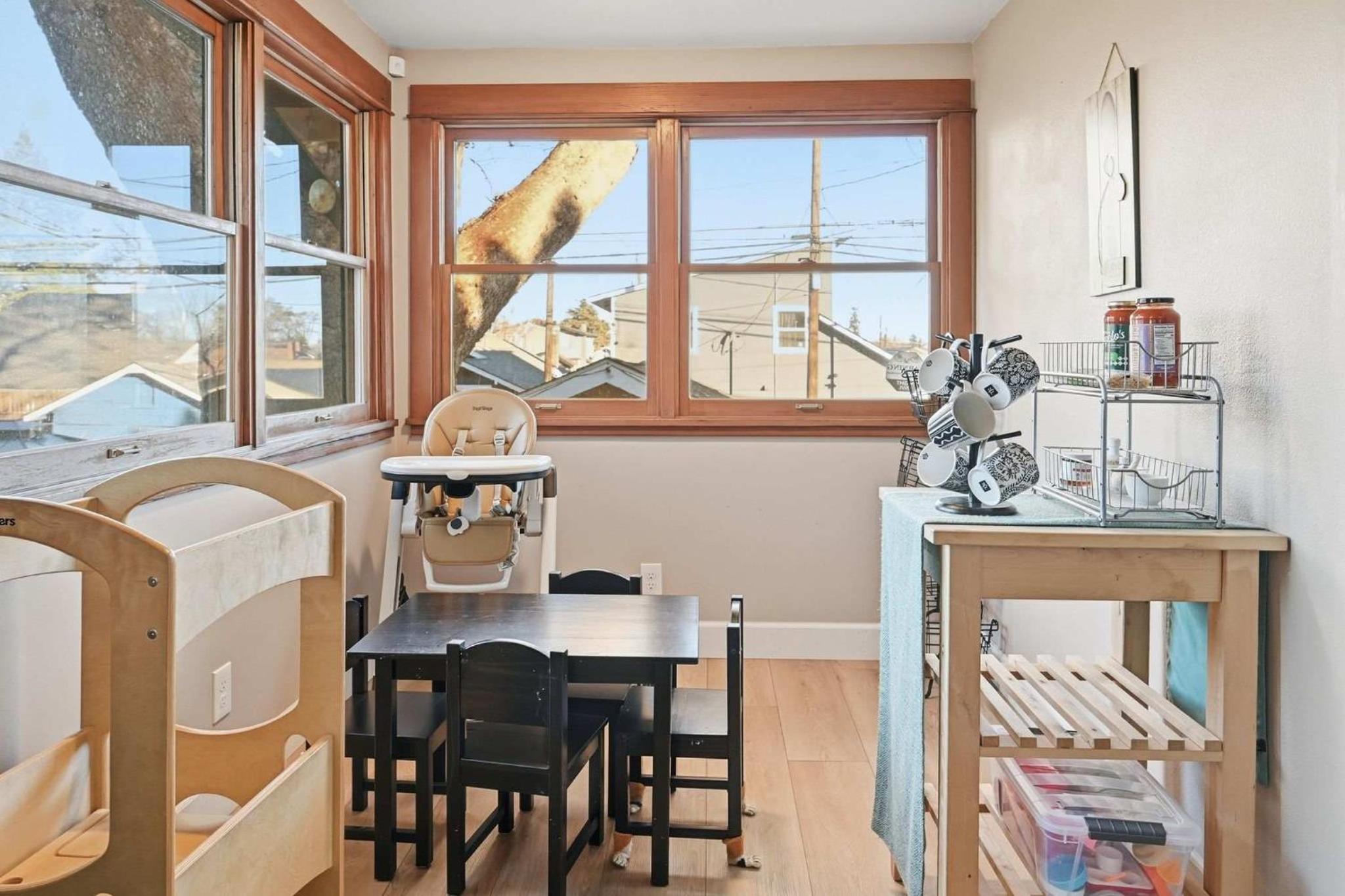 Historic Yakima Home 4BR Office Backyard Oasis