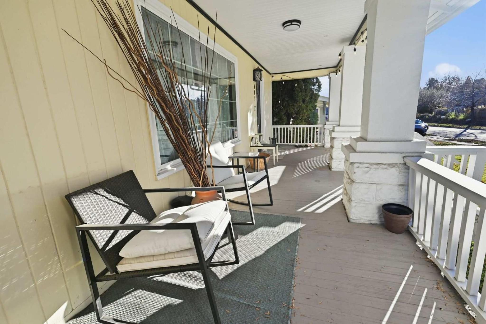 Historic Yakima Home 4BR Office Backyard Oasis