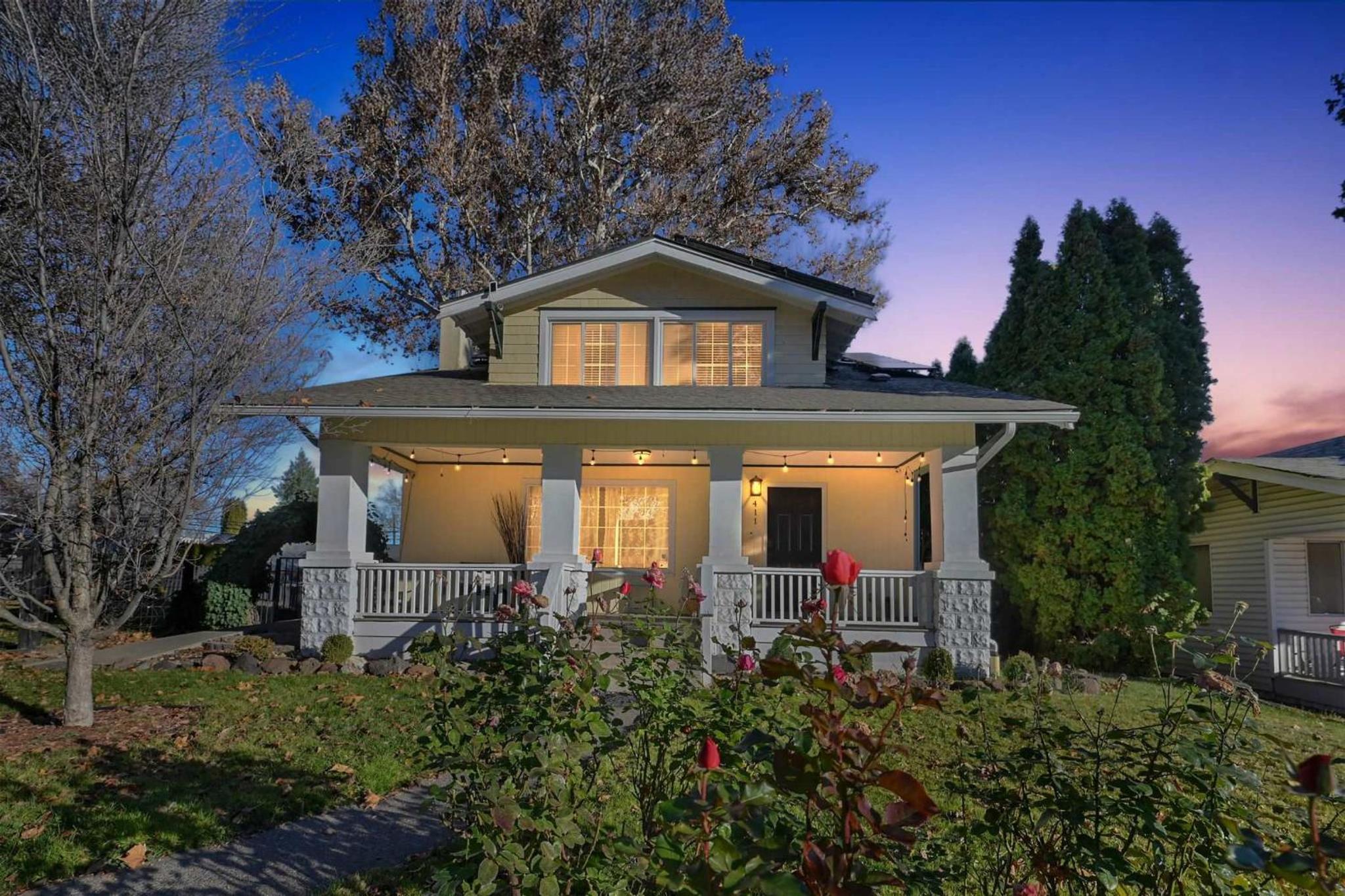 Historic Yakima Home 4BR Office Backyard Oasis