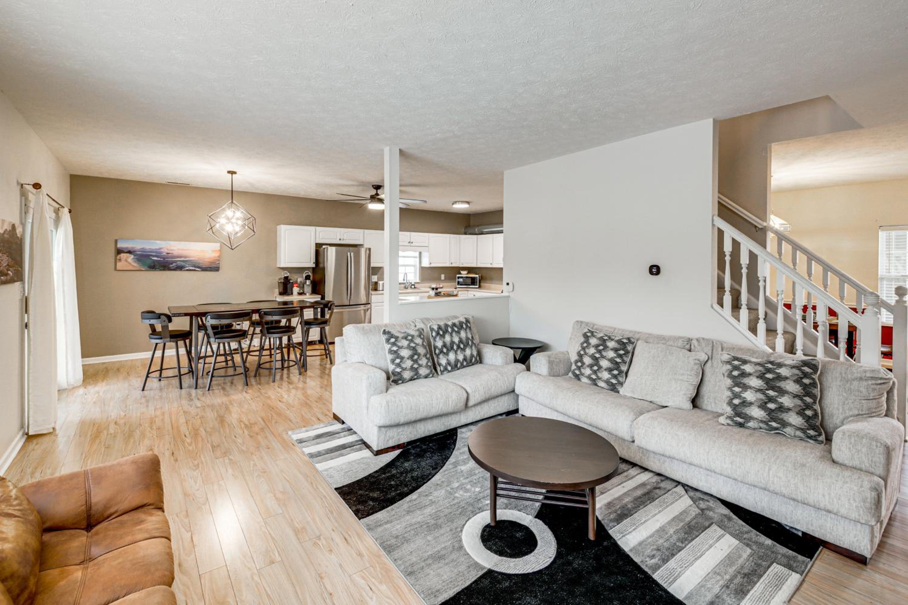 2 Mi to Arts and Design District Retreat with Yard