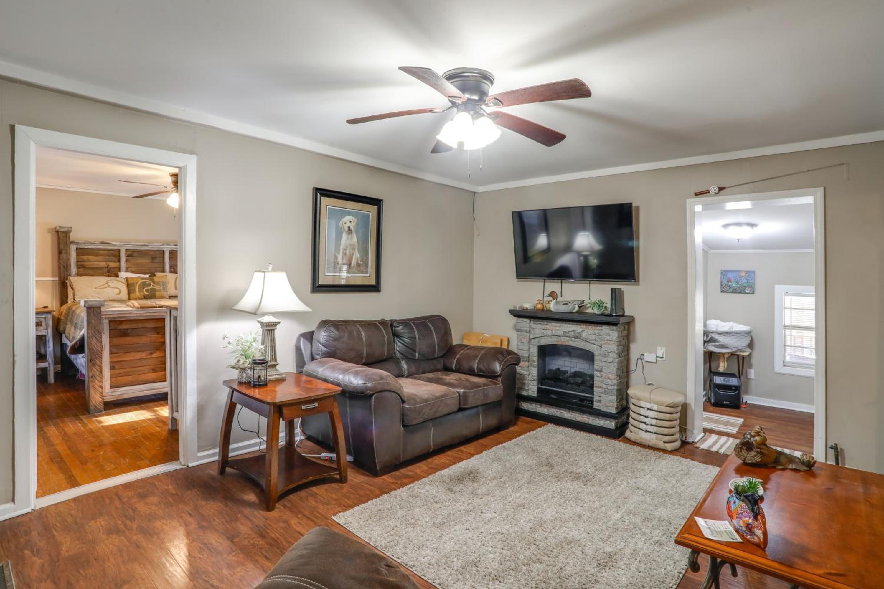5 Mi to Sardis Lake! Relaxed Stay Near Outdoor Fun