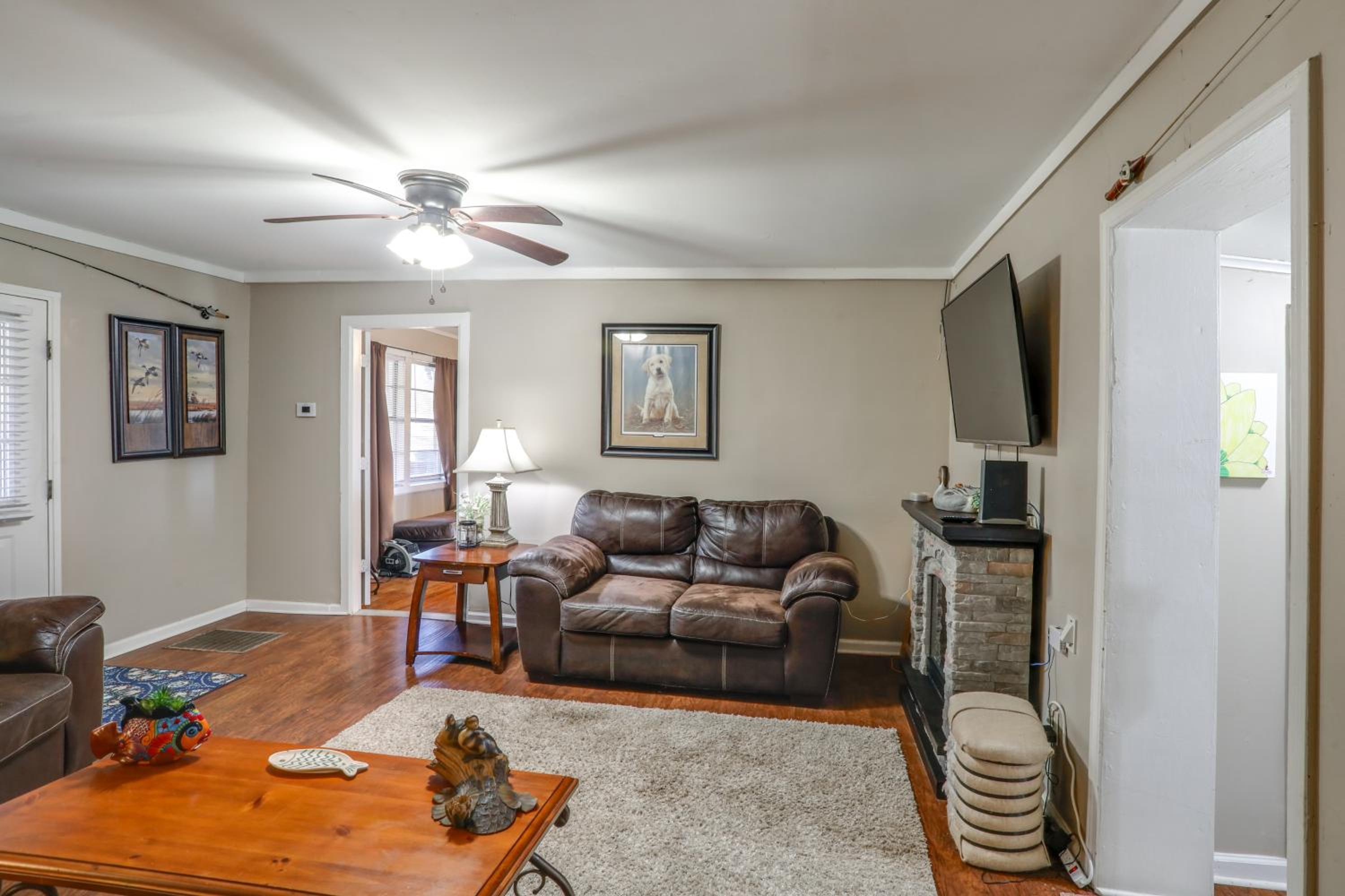 5 Mi to Sardis Lake! Relaxed Stay Near Outdoor Fun