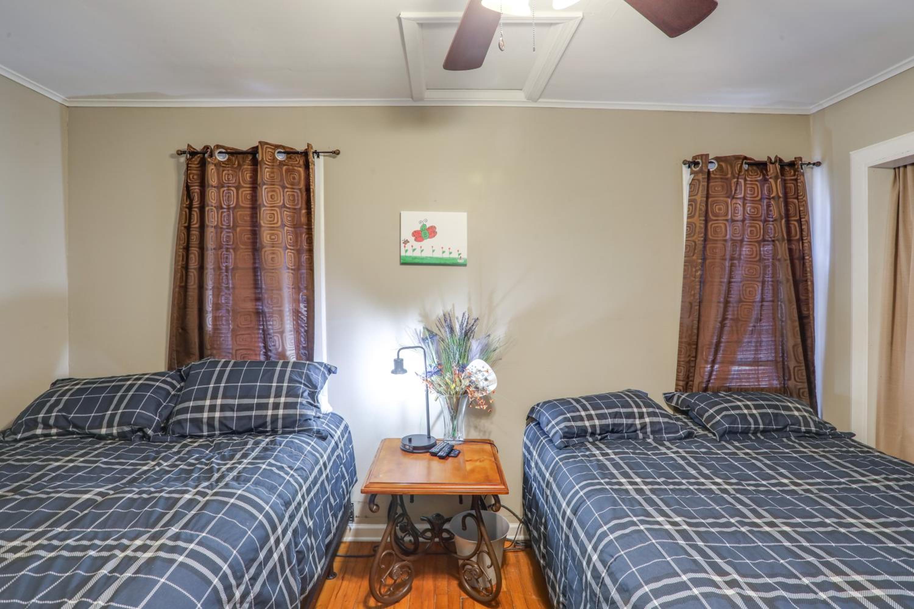 5 Mi to Sardis Lake! Relaxed Stay Near Outdoor Fun