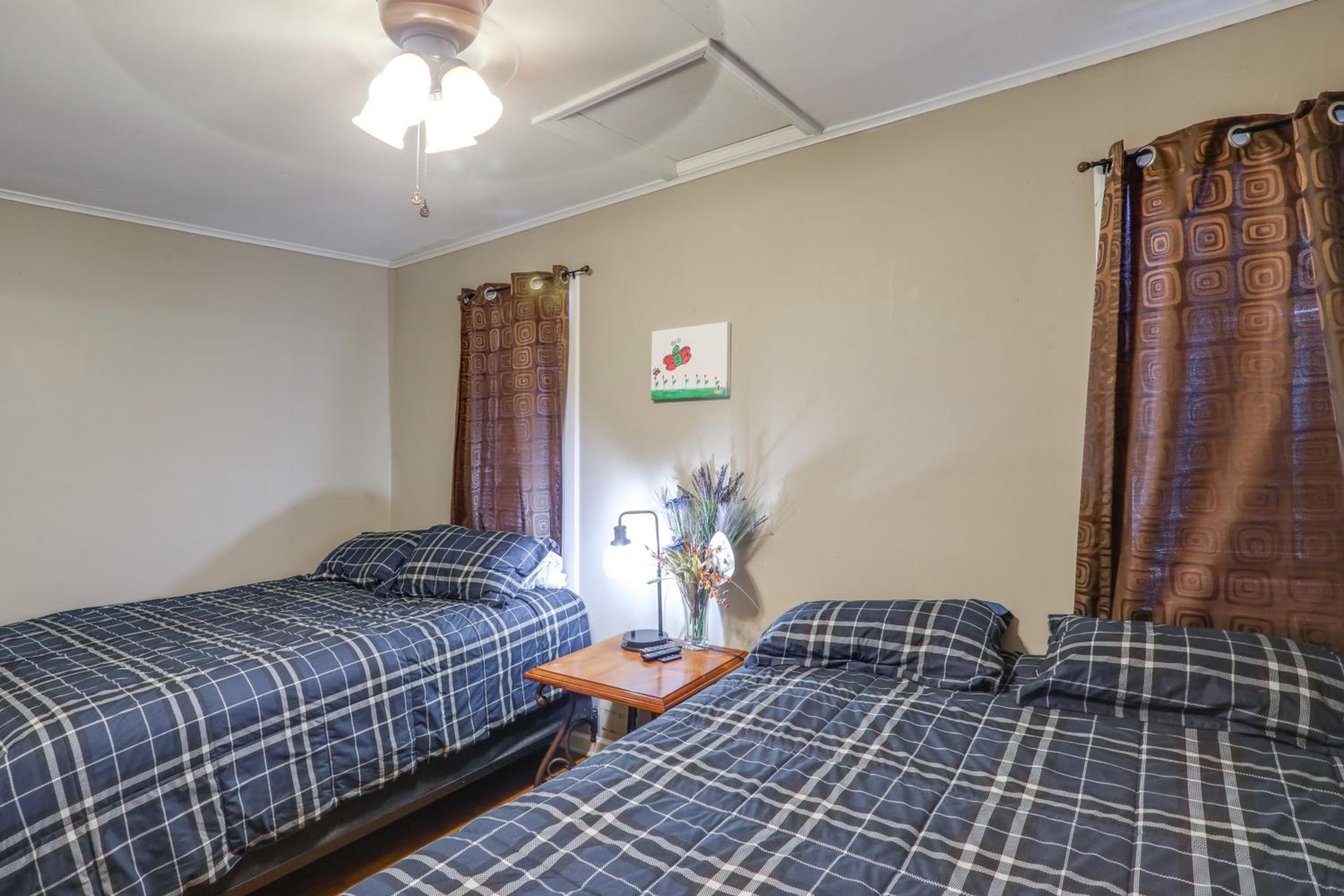 5 Mi to Sardis Lake! Relaxed Stay Near Outdoor Fun
