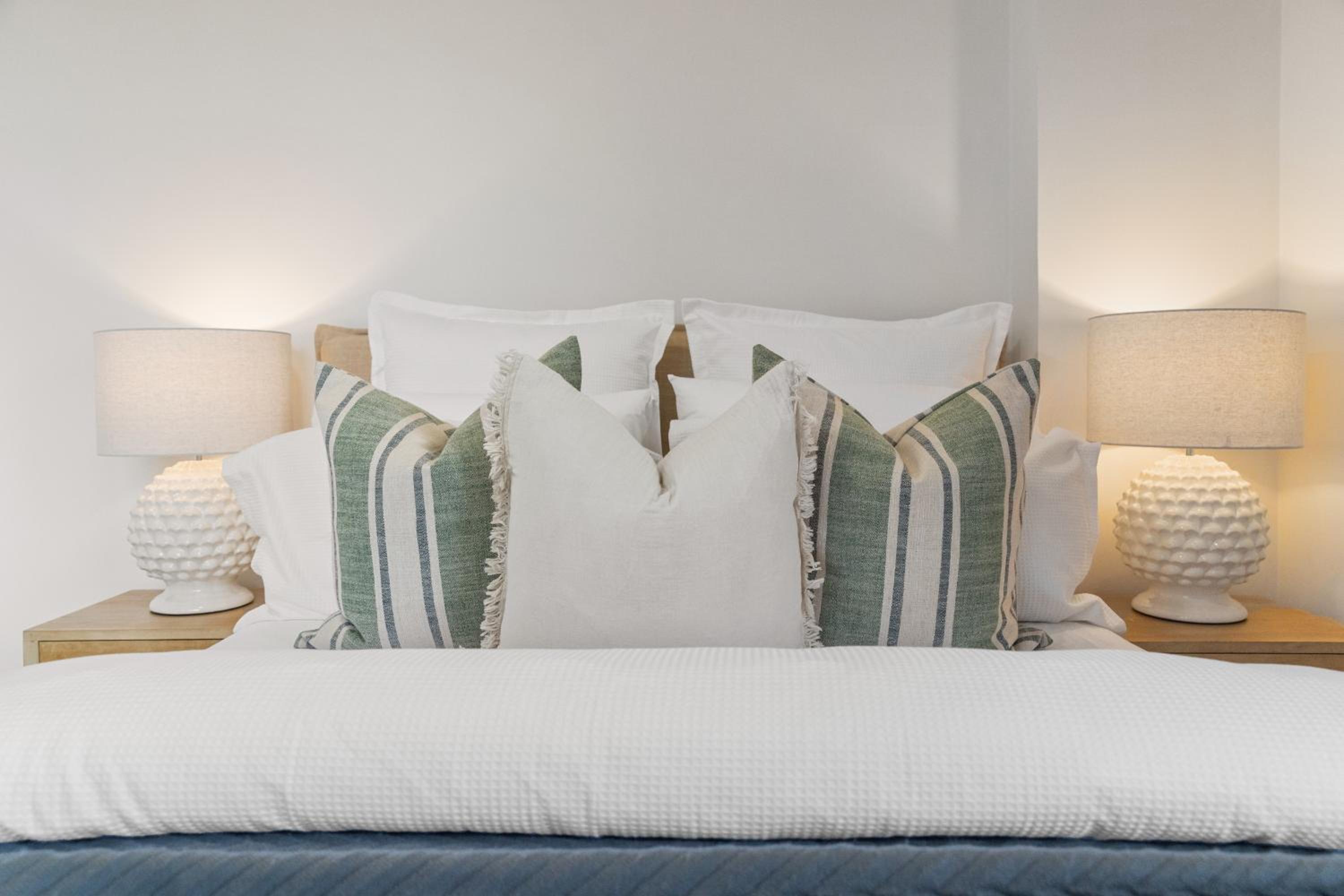 Absolute Burleigh Beachfront - Stylish 2BR Oceanview Stay
