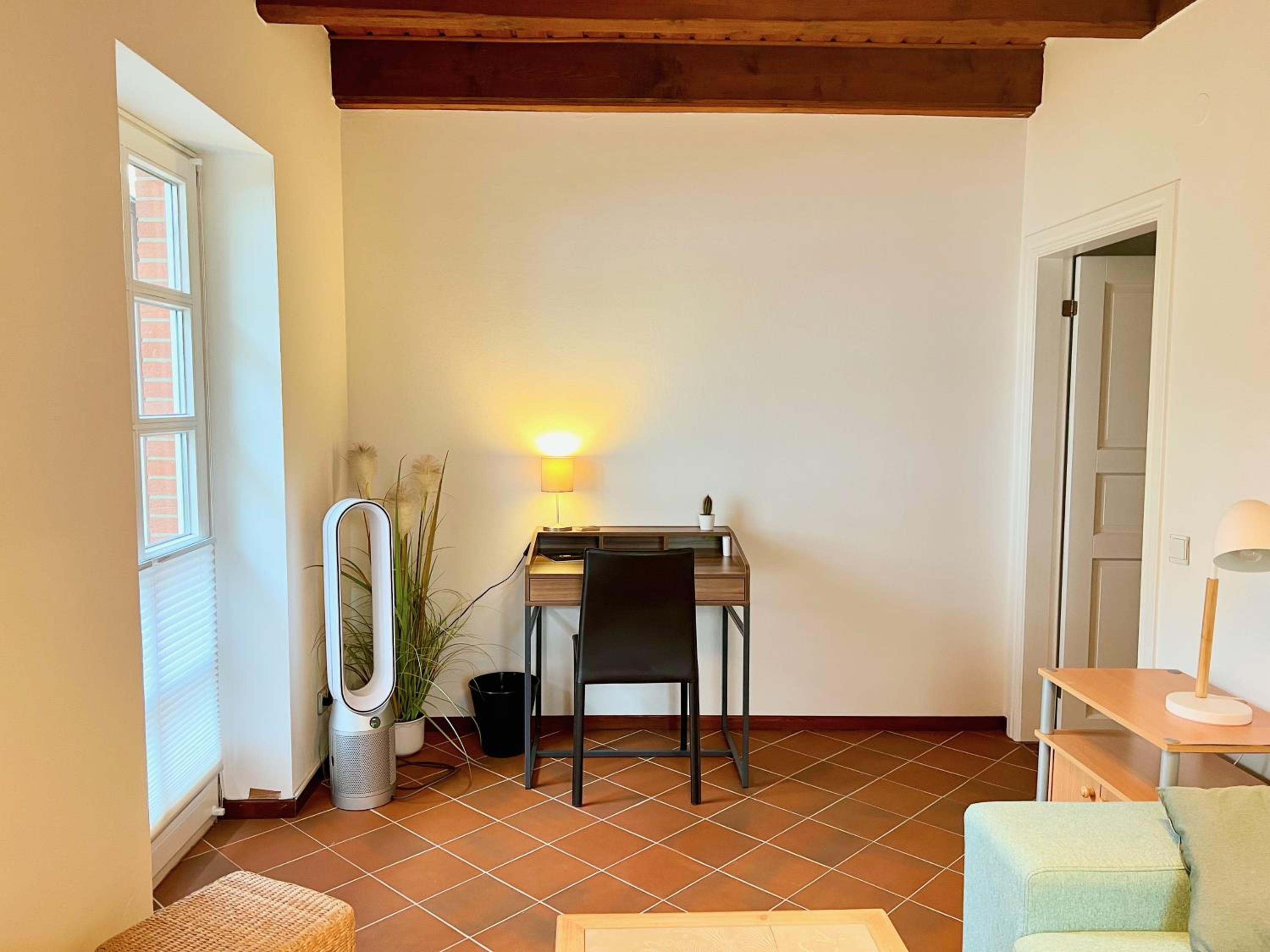 2 Zimmer Business Wohnung mit Terrasse